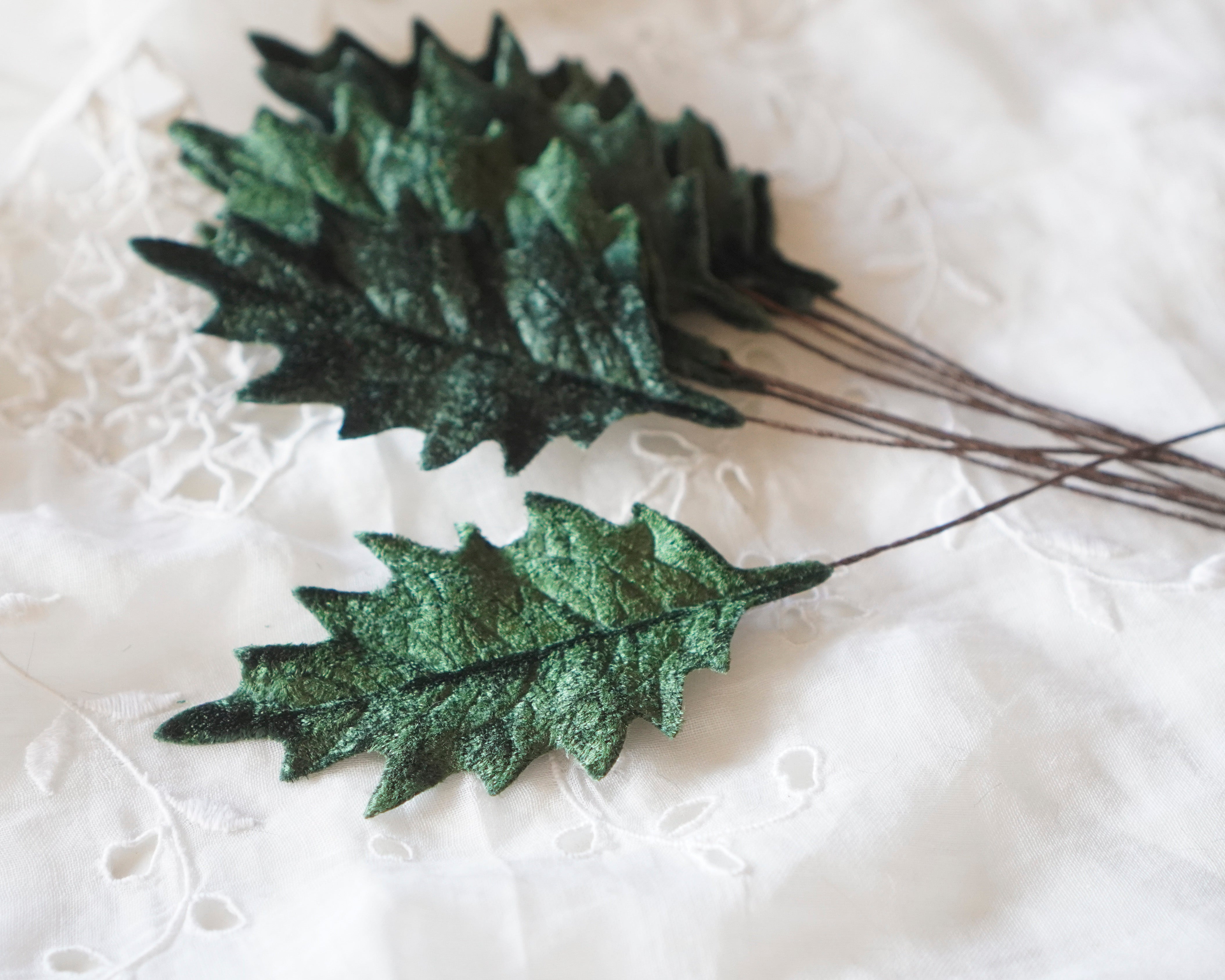 Velvet Holly Leaves, Dark Green, 10 Pcs.
