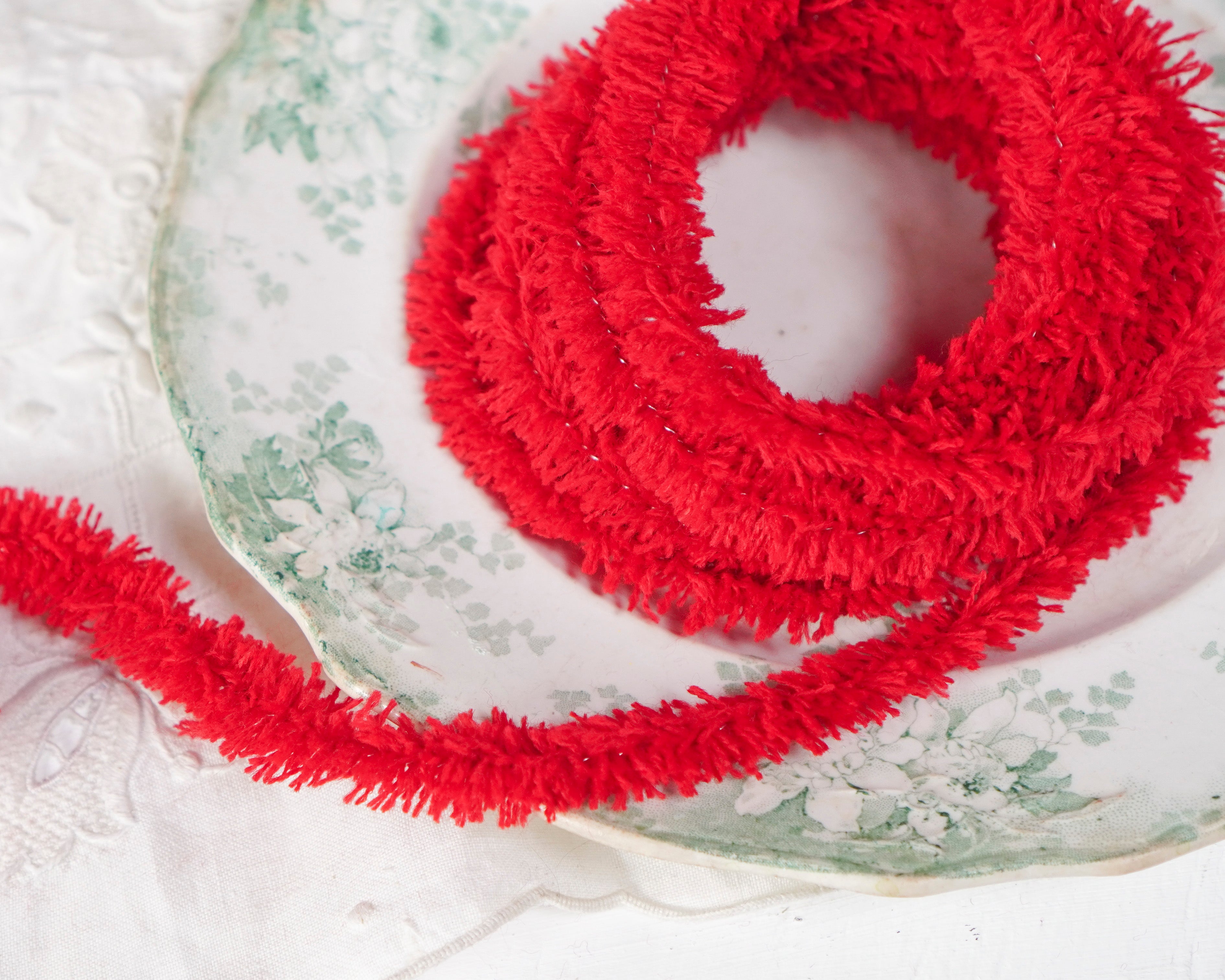 Wired Yarn Trim - Fluffy Christmas Red Yarn Fur Craft Cord, 3 Yds.