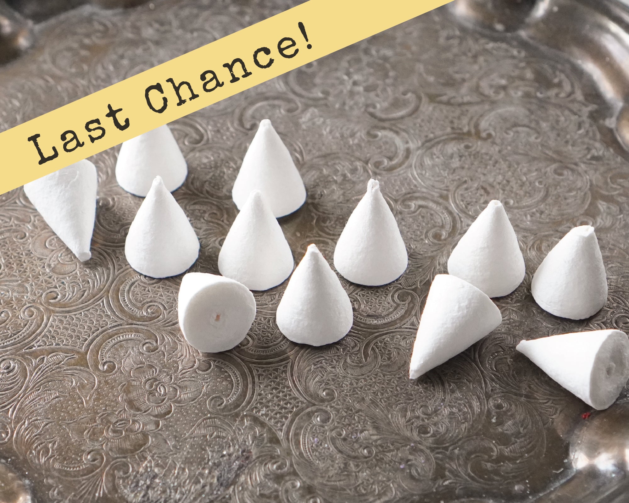 Spun Cotton Cones - 25mm Cone Craft Shapes, 12 Pcs.