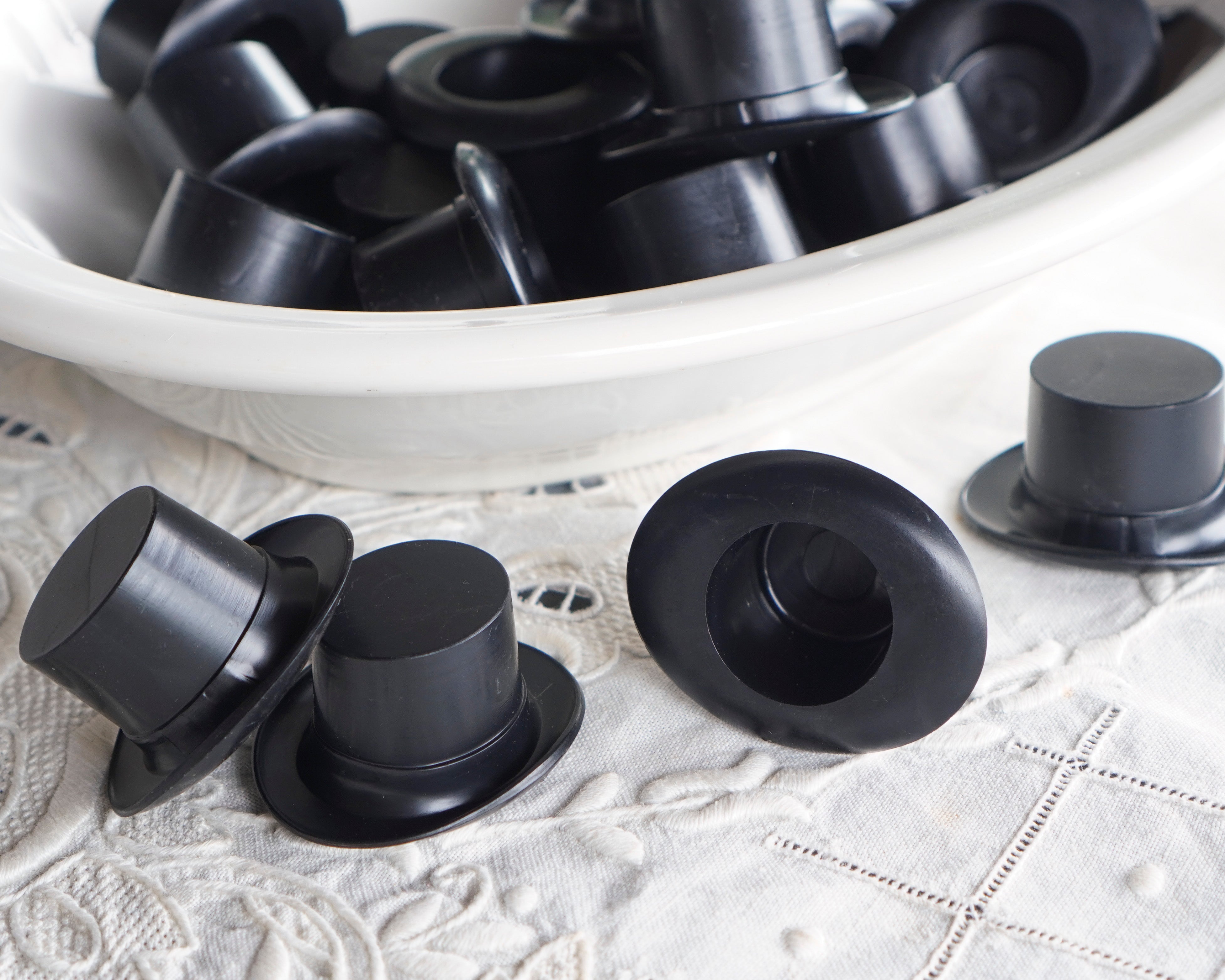 Large Top Hats, German Plastic Craft Hats for Dolls / Snowmen (Best Fits 30-35mm Heads,) 12 Pcs.