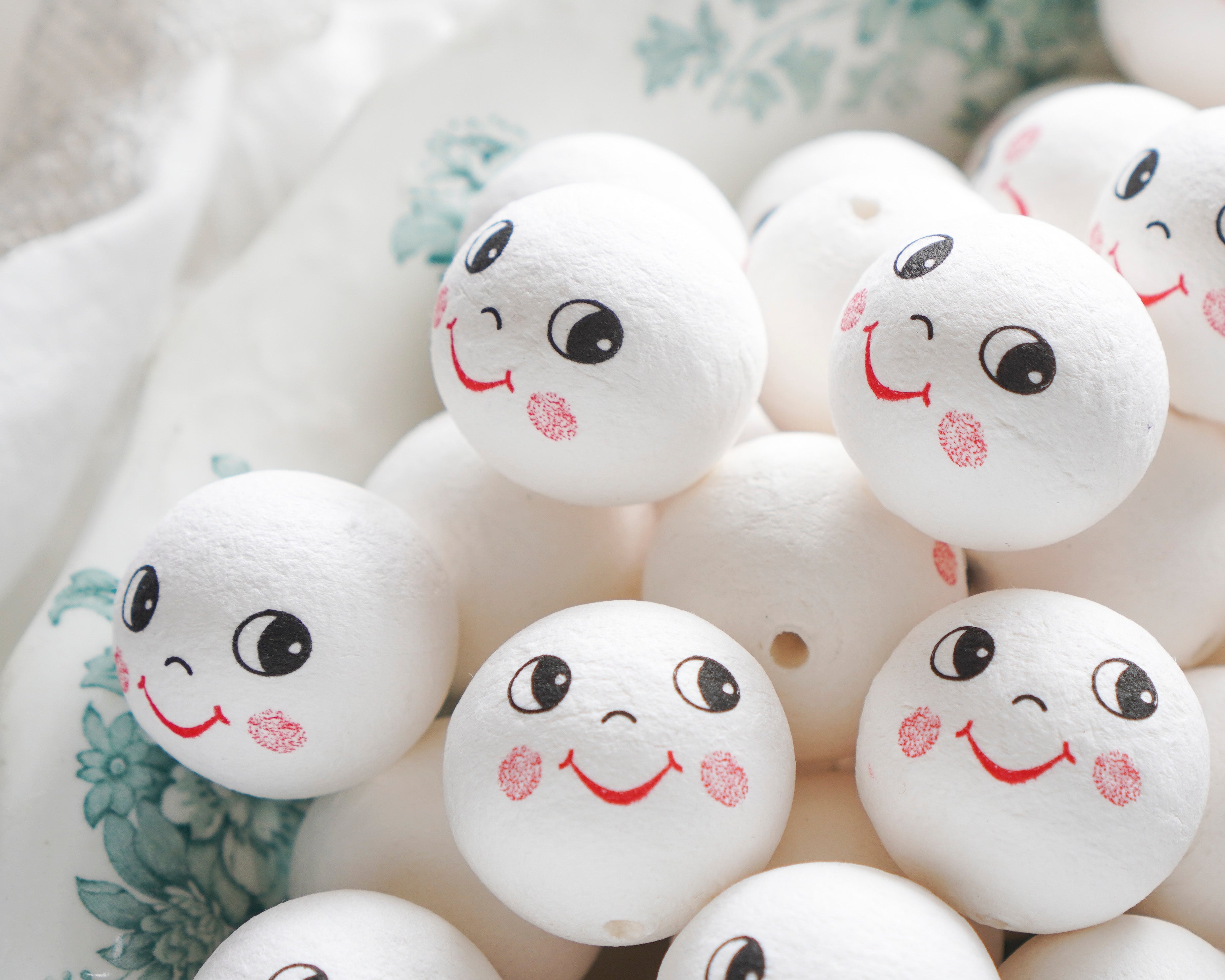 30mm Spun Cotton Heads: GRIN - Vintage-Style Cotton Doll Heads, 12 Pcs.