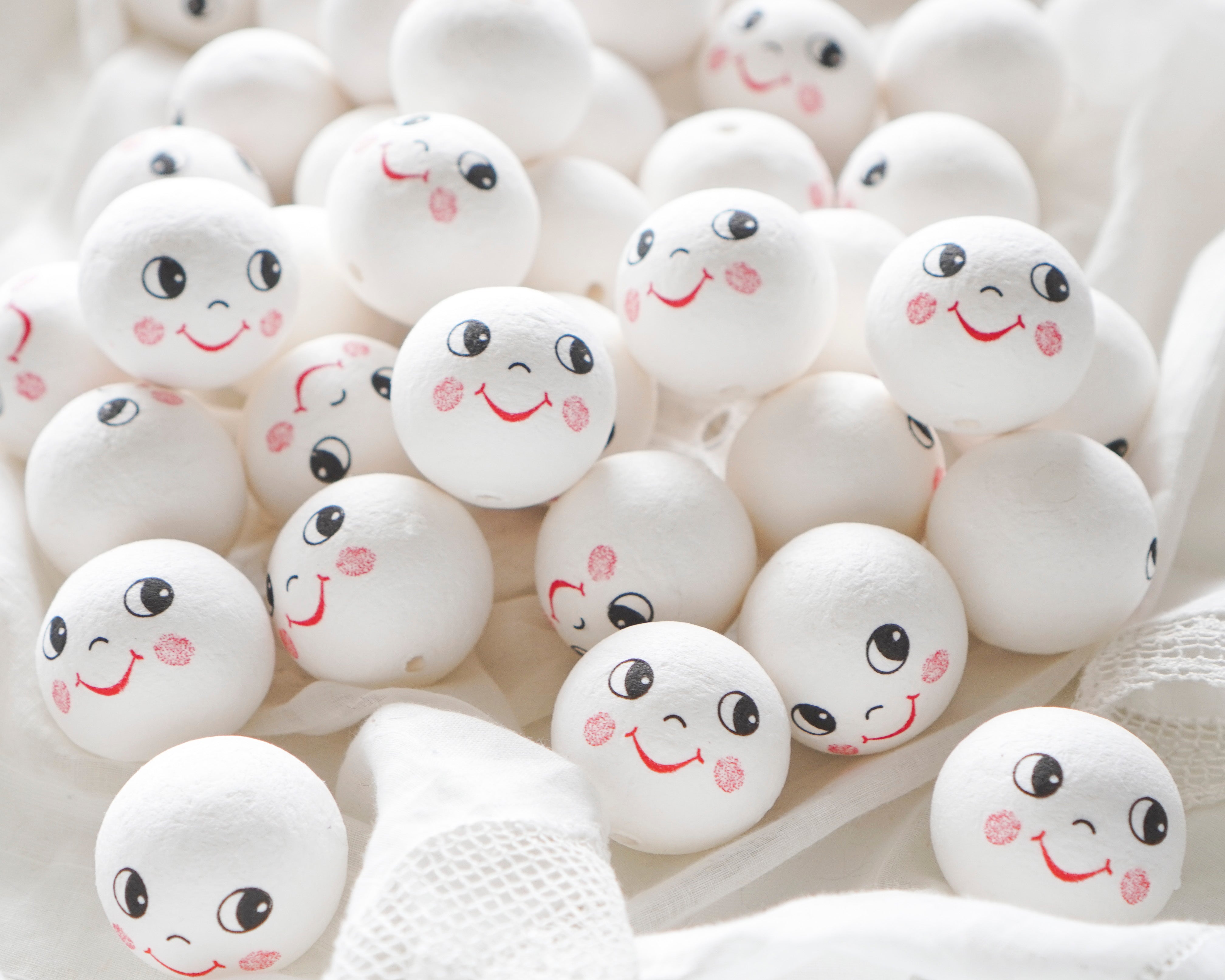 30mm Spun Cotton Heads: GRIN - Vintage-Style Cotton Doll Heads, 12 Pcs.