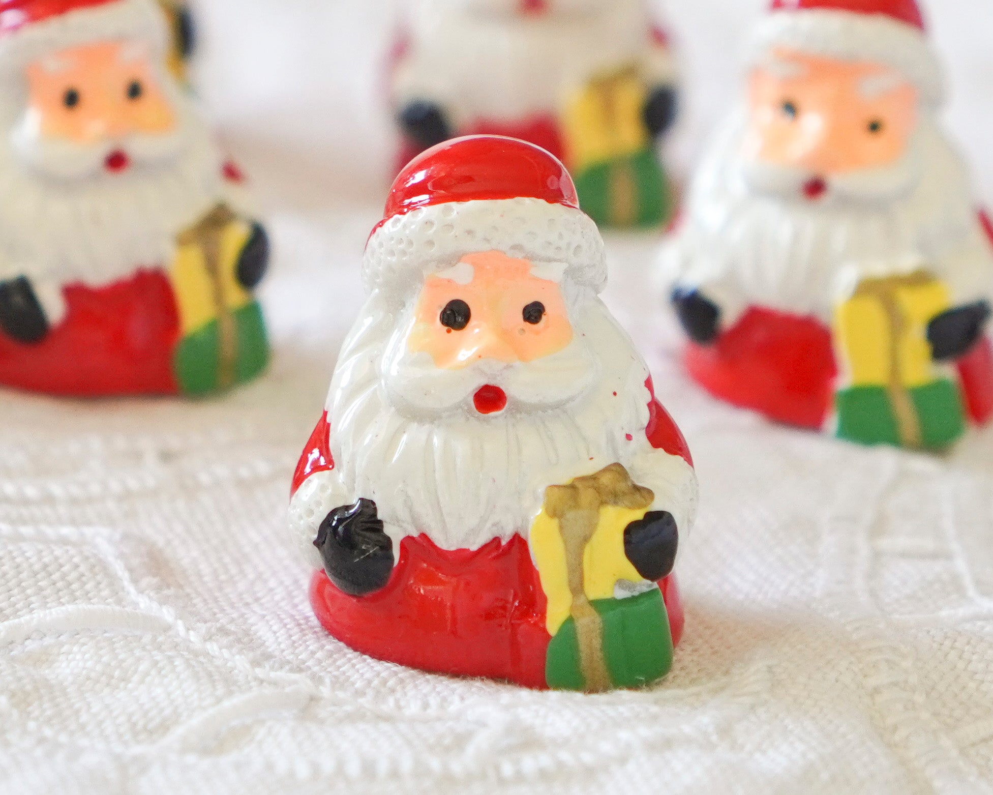 Santa Heads - Christmas Miniature Half-Figures, 8 Pcs.