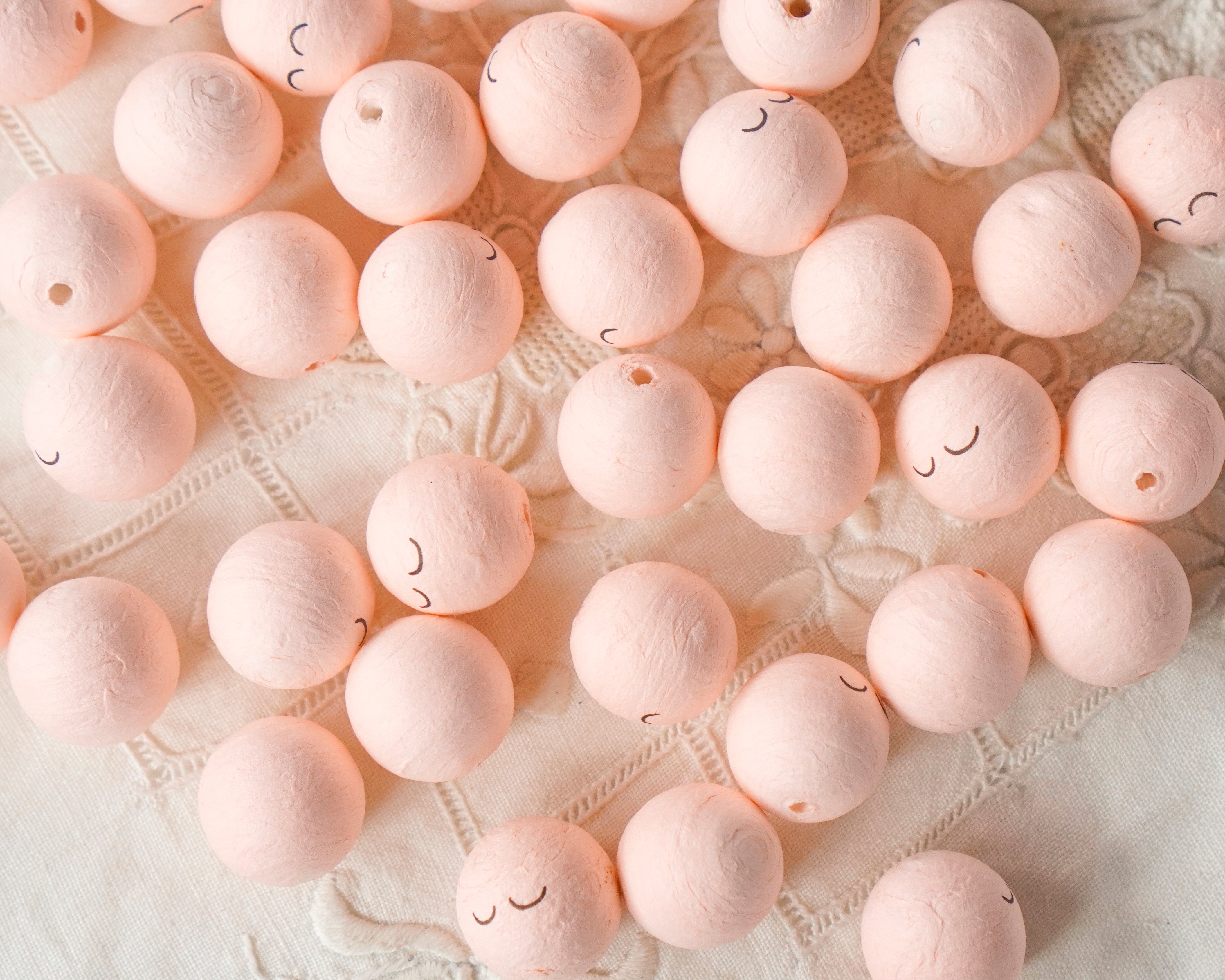 Mini Spun Cotton Heads - SLEEPYHEAD Peach Angel Faces, 12 Pcs.