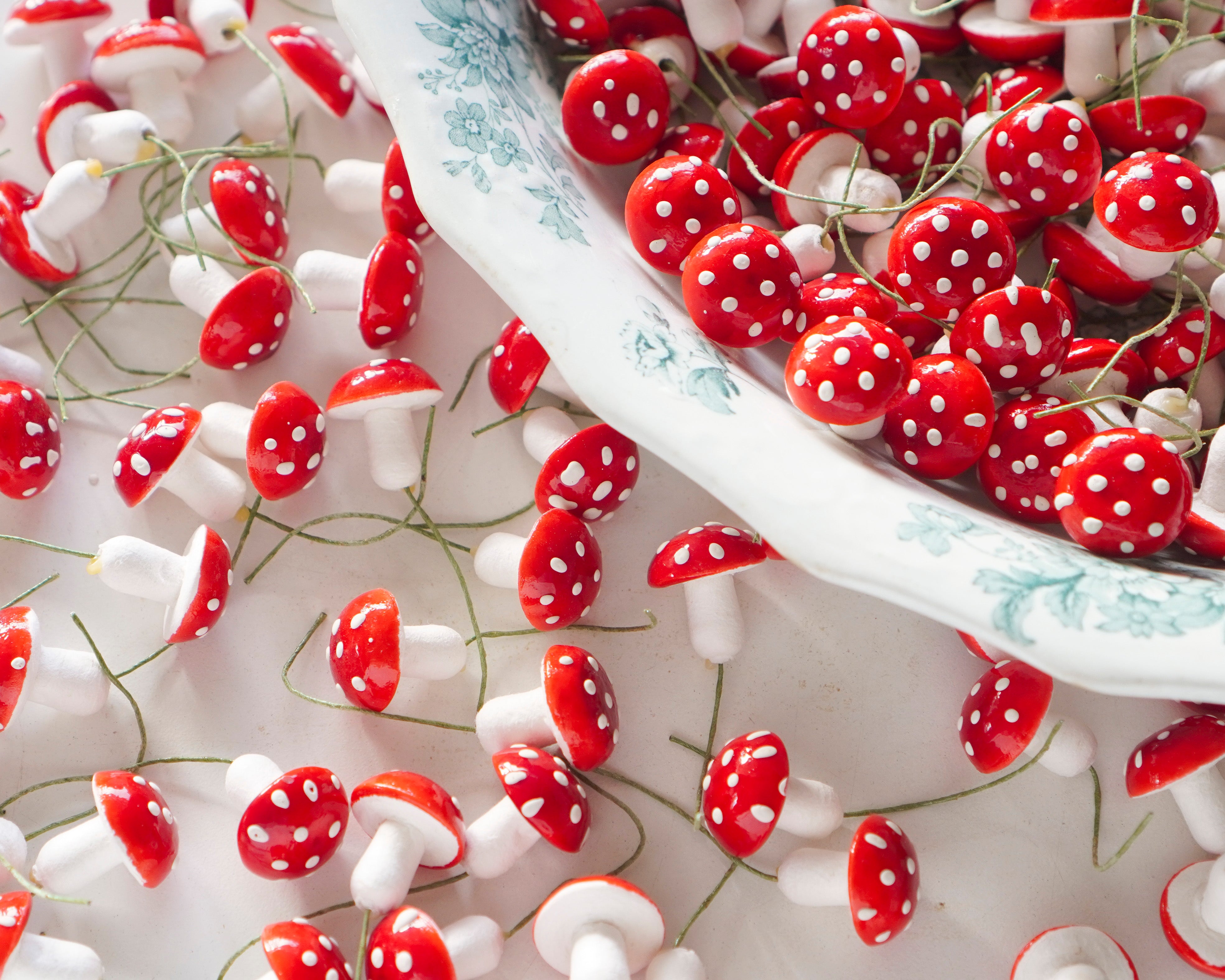 Bulk Spun Cotton Mushrooms - 18mm German Tie-On Toadstools, 100 Pcs.