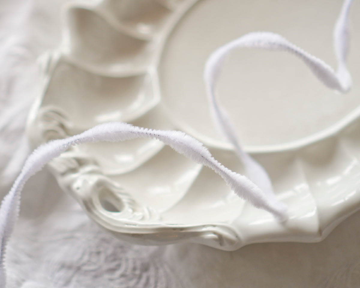 Mini Bump Chenille- Short White Bump Pipe Cleaner Wired Craft Trim, 3 Yds.