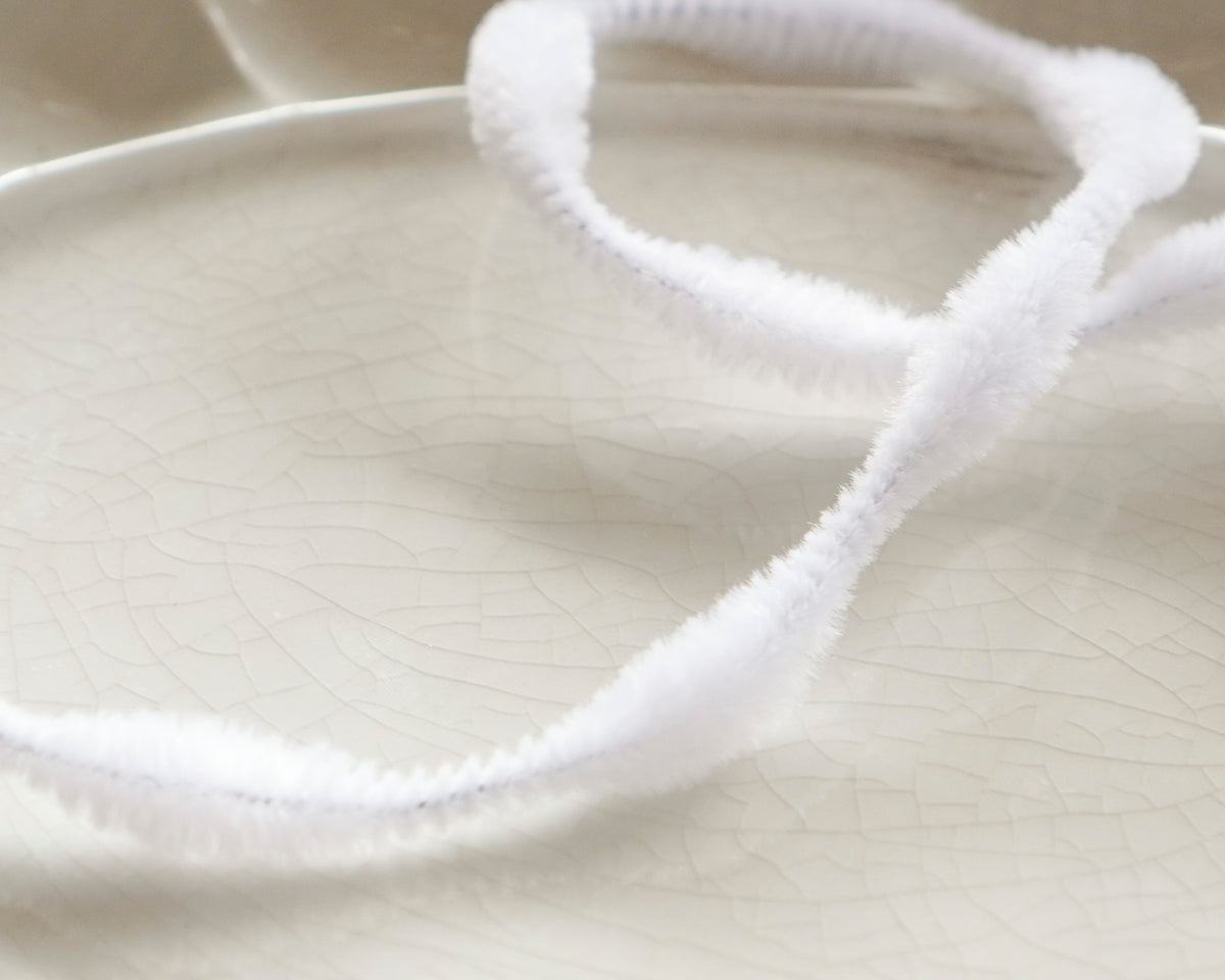 Mini Bump Chenille- Short White Bump Pipe Cleaner Wired Craft Trim, 3 Yds.
