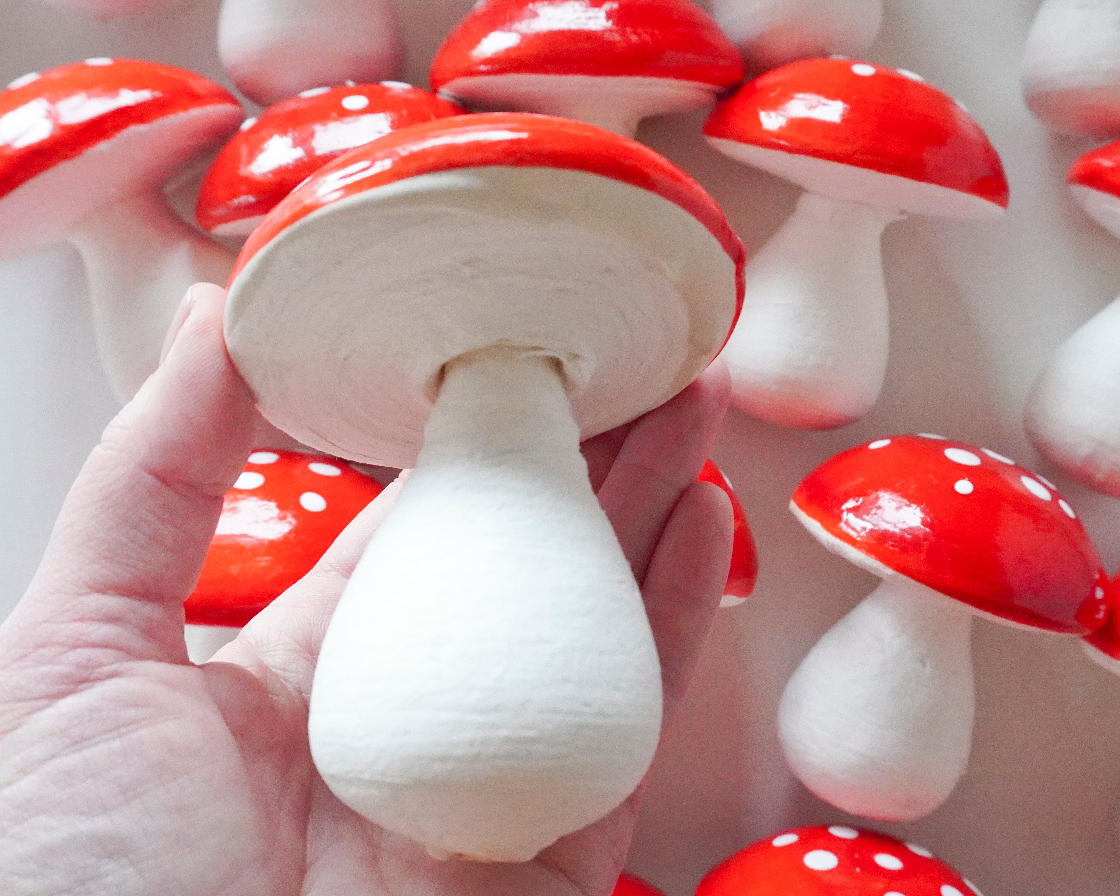 Flawed: Giant Spun Cotton Toadstools, 5 Pcs.