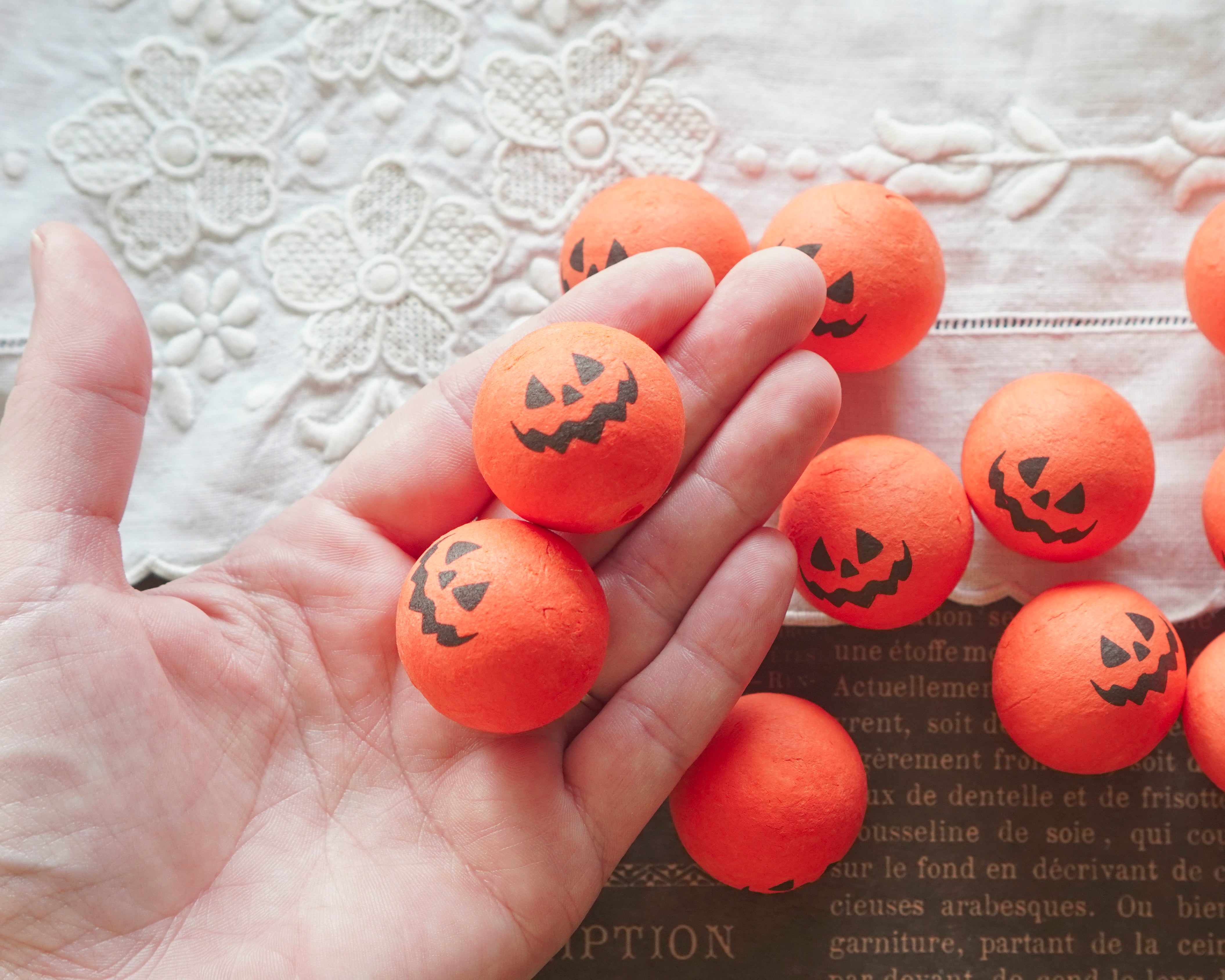 30mm Spun Cotton Heads: SPOOKY PUMPKIN - Vintage-Style Jack o Lantern Heads, 12 Pcs.