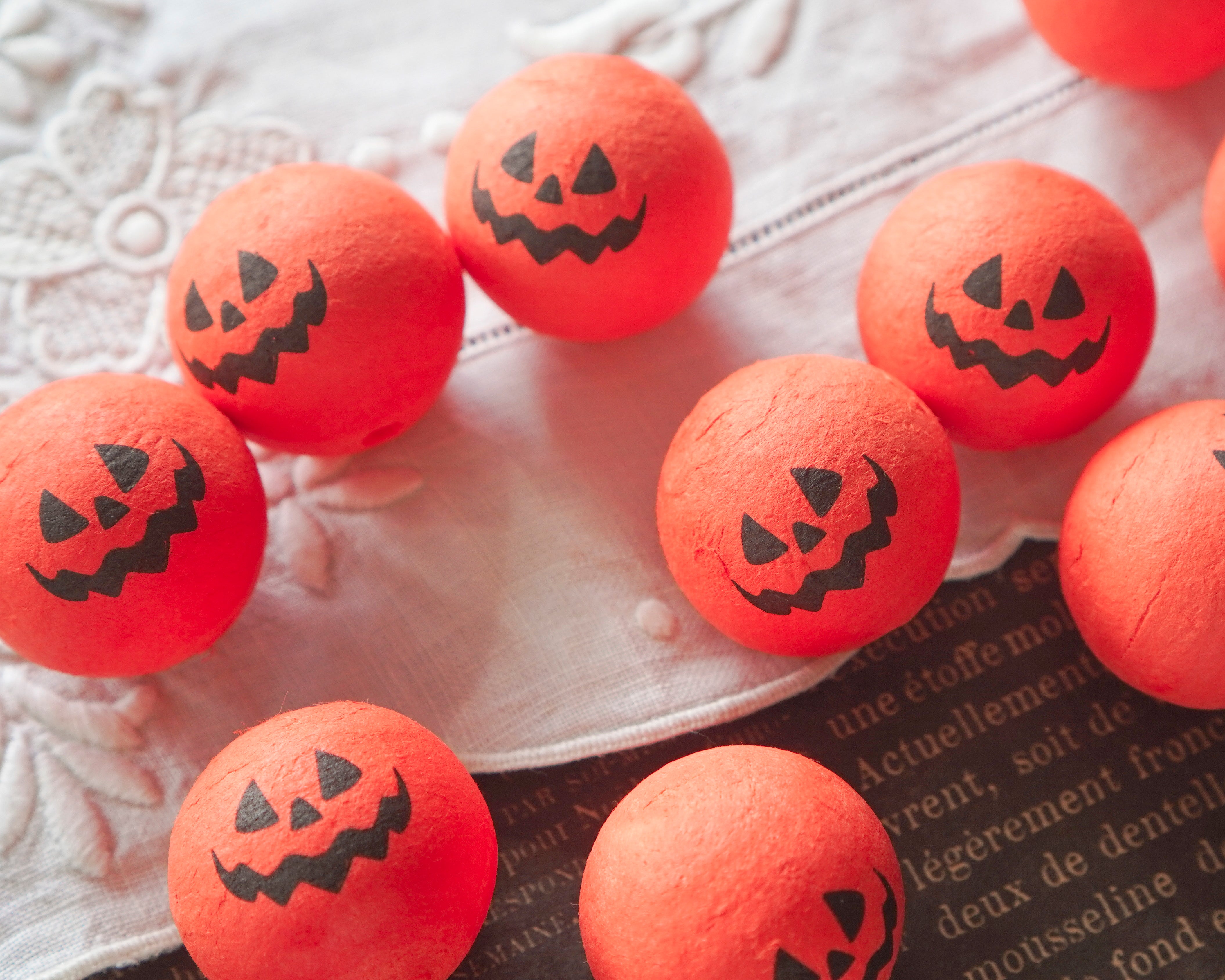 30mm Spun Cotton Heads: SPOOKY PUMPKIN - Vintage-Style Jack o Lantern Heads, 12 Pcs.