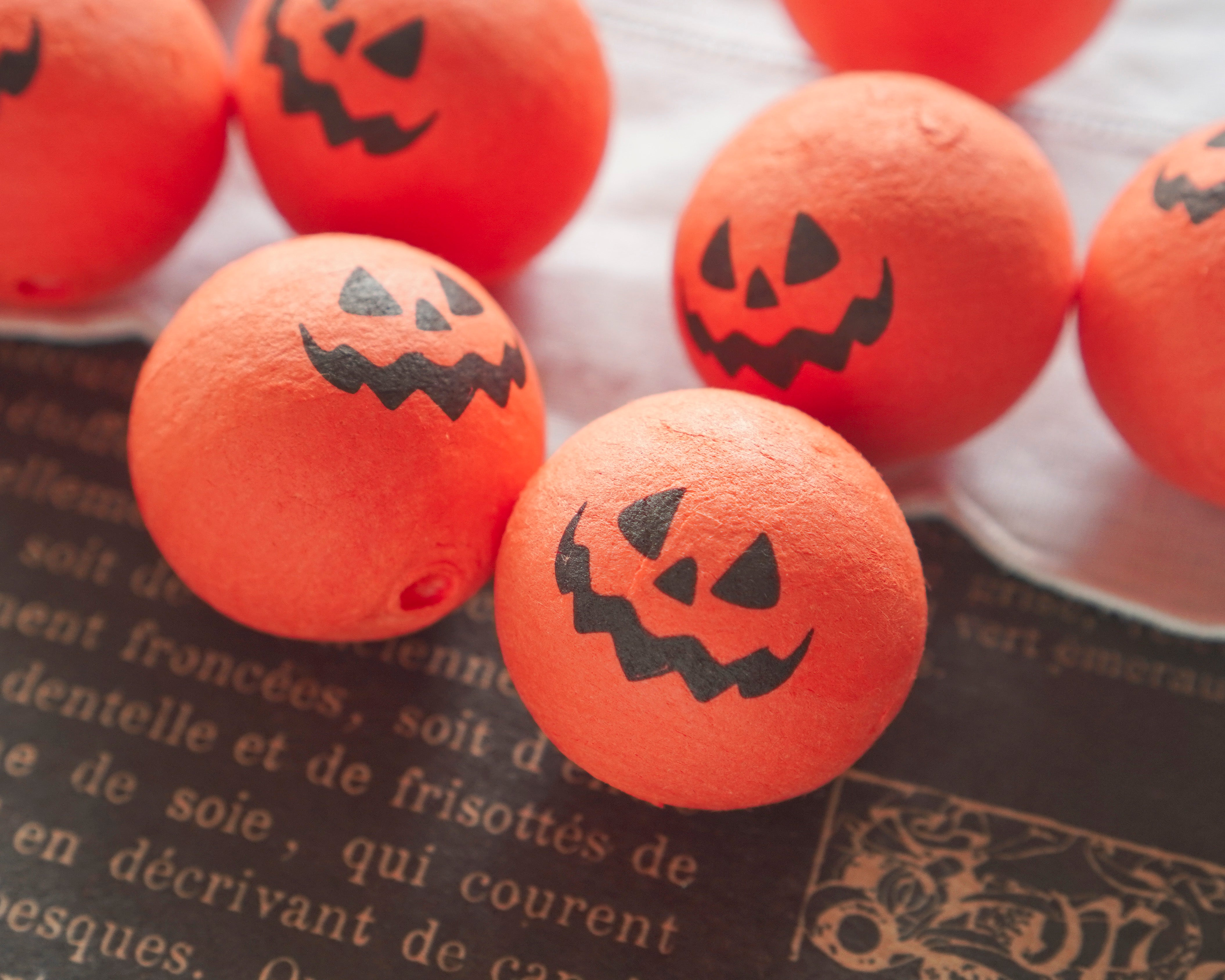 30mm Spun Cotton Heads: SPOOKY PUMPKIN - Vintage-Style Jack o Lantern Heads, 12 Pcs.