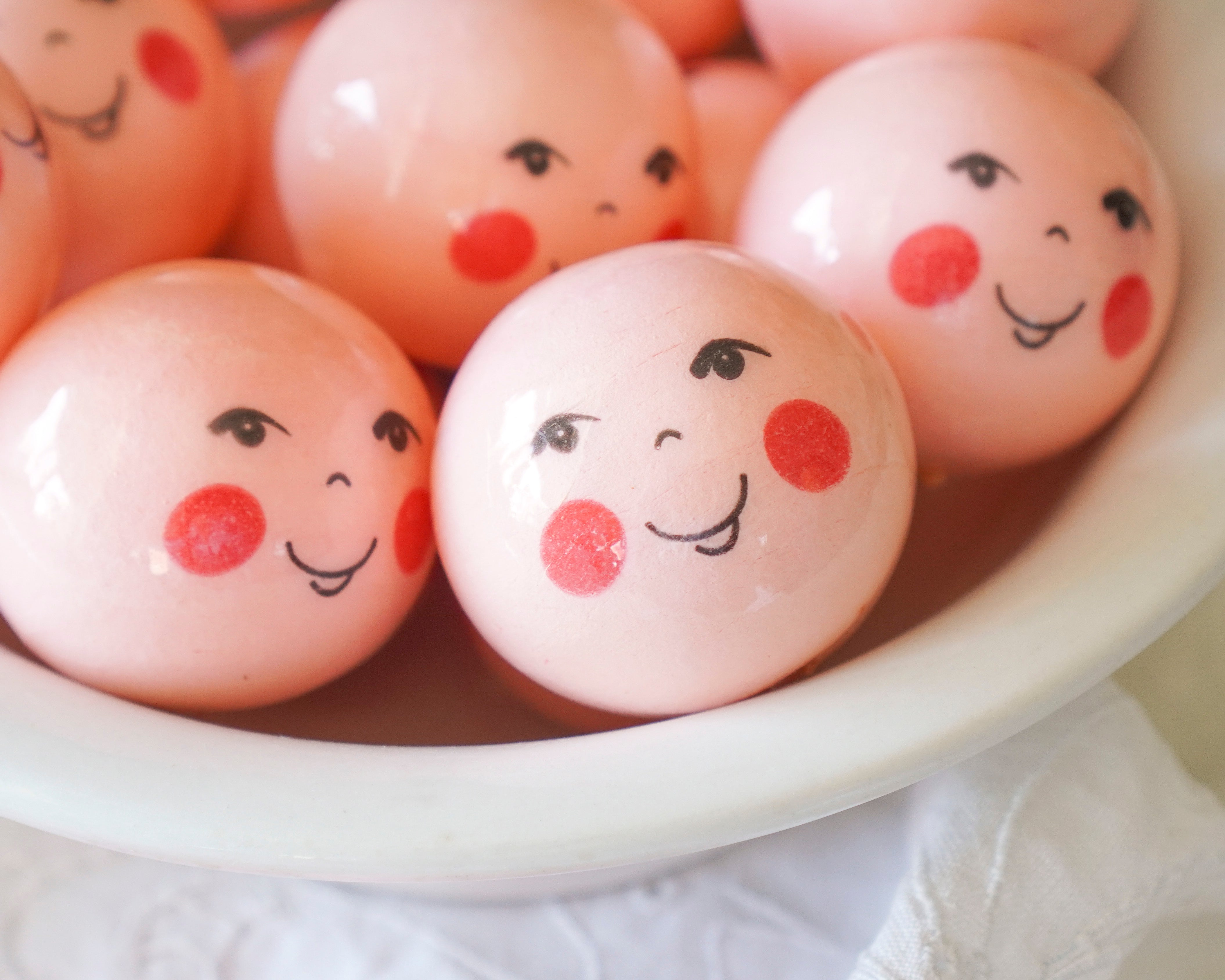 50mm Lacquered Doll Heads: FOLK DOLL, Pink, 6 Pcs.