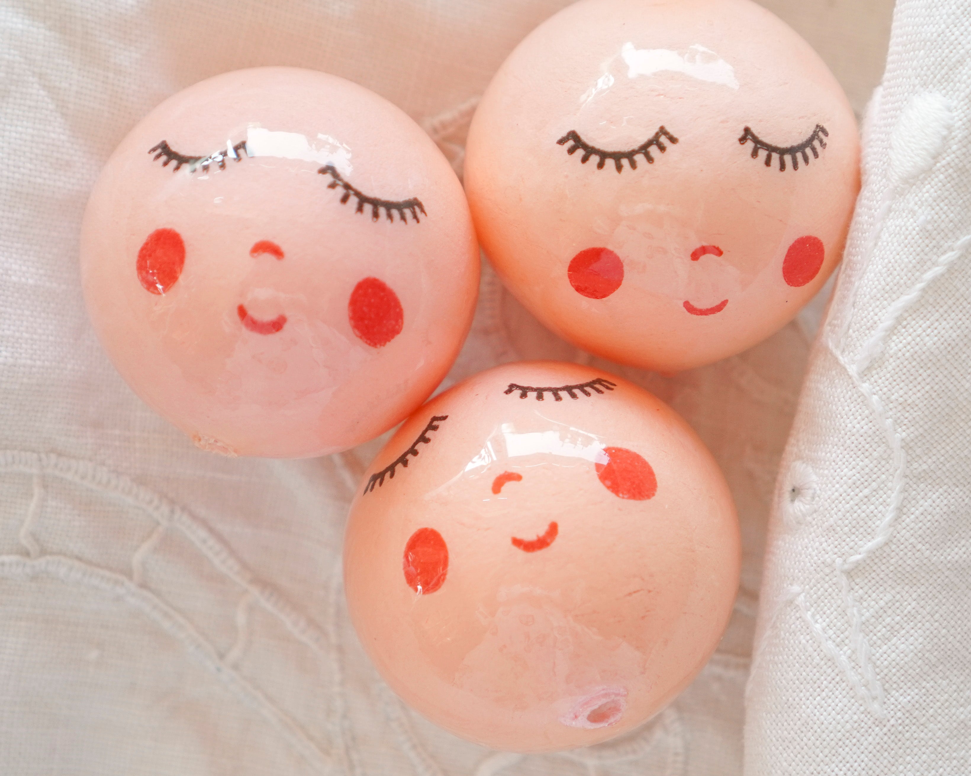 40mm Lacquered Doll Heads: SWEET ANGEL, Strawberry Pink, 6 Pcs.