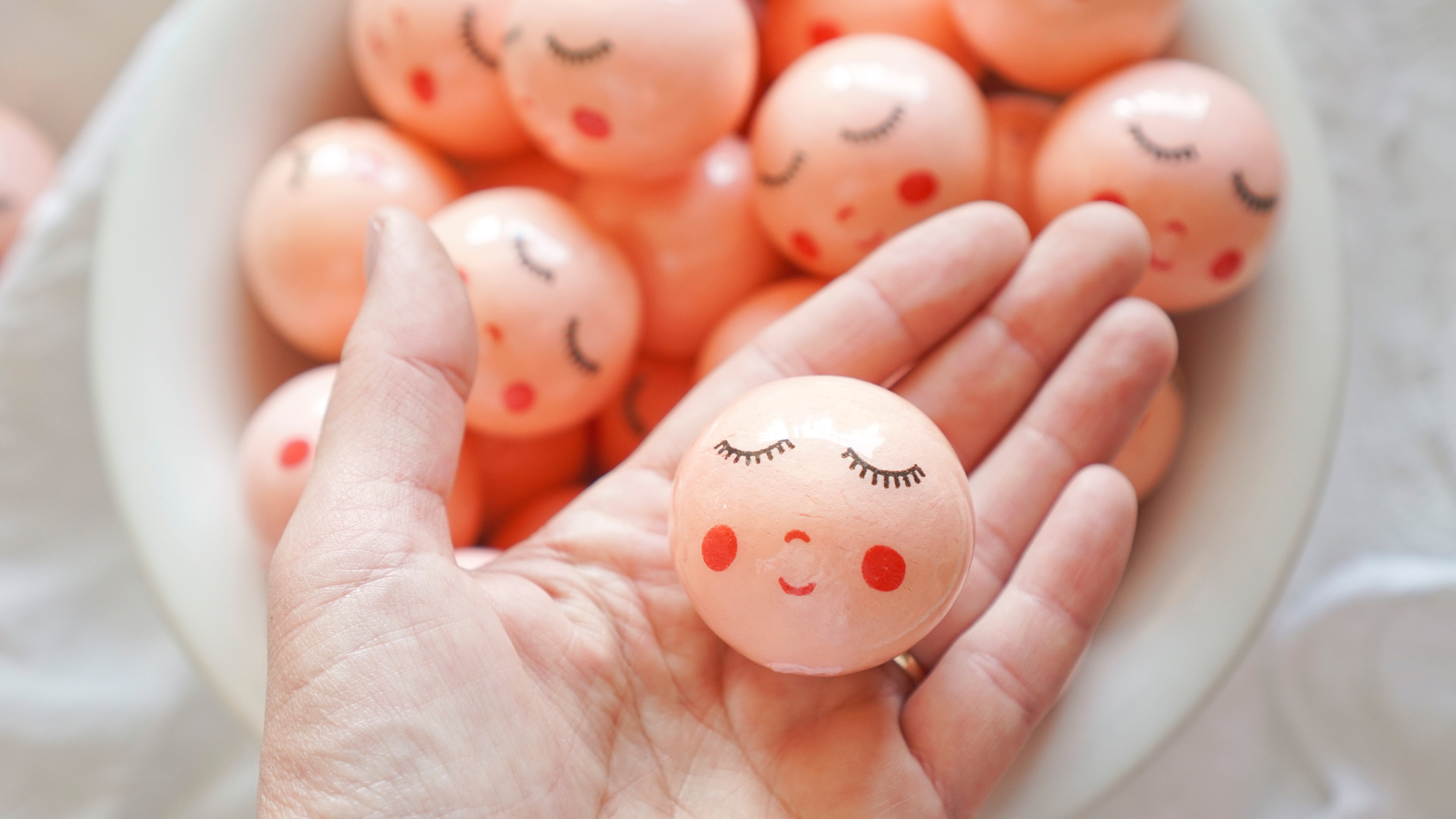 40mm Lacquered Doll Heads: SWEET ANGEL, Strawberry Pink, 6 Pcs.