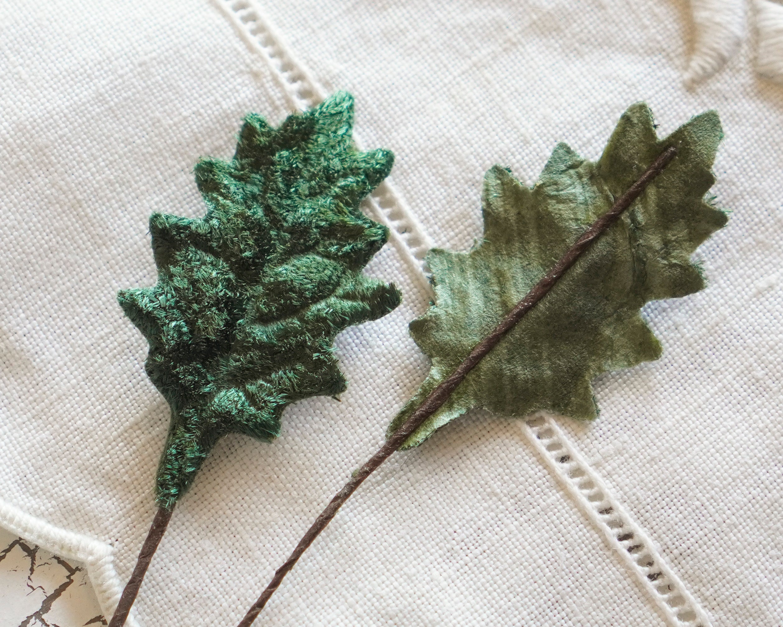 Mini Velvet Holly Leaves, Dark Forest Green, 10 Pcs.