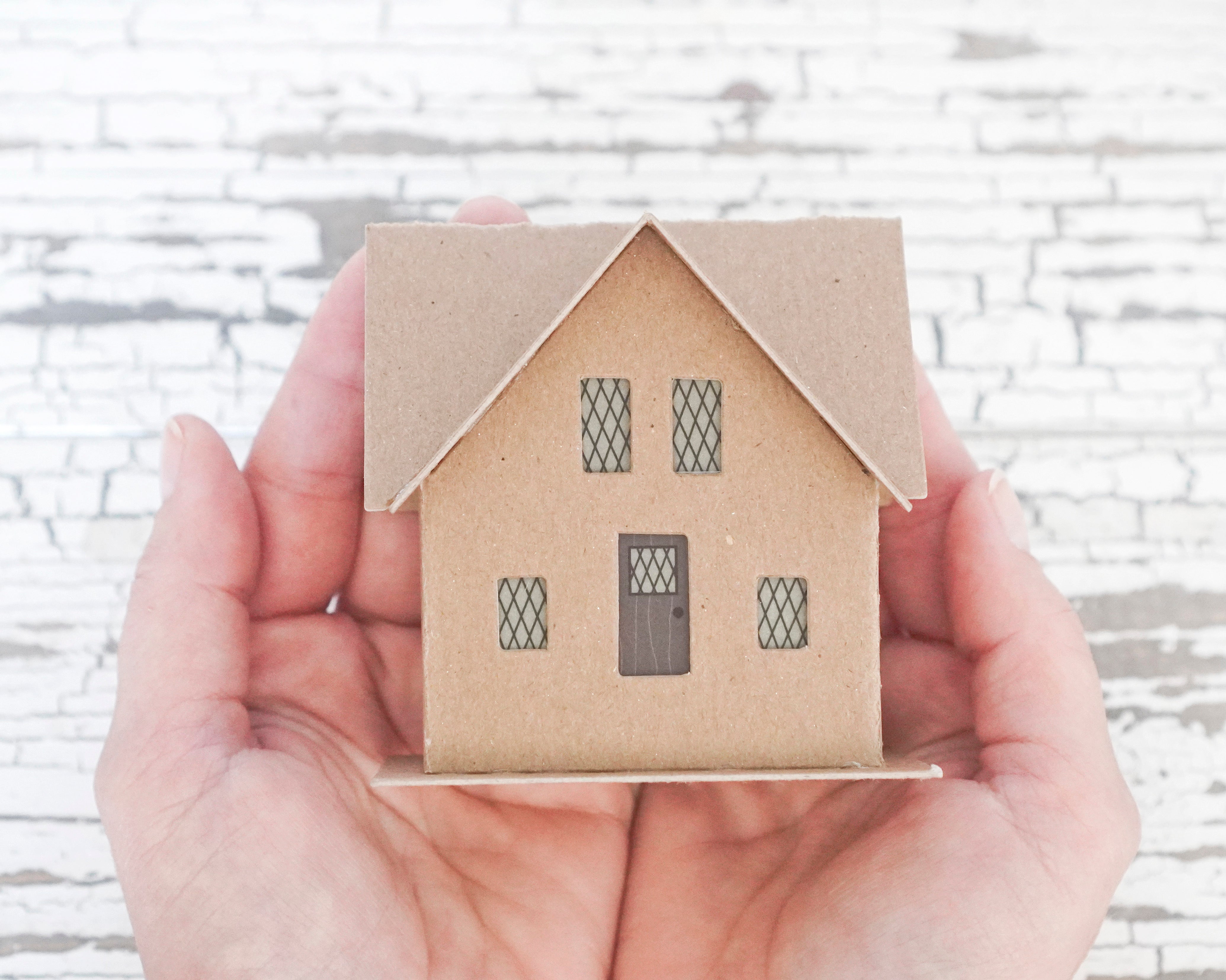 Putz House Kit - DIY Flat Pack Chipboard Christmas VILLAGE HOUSE