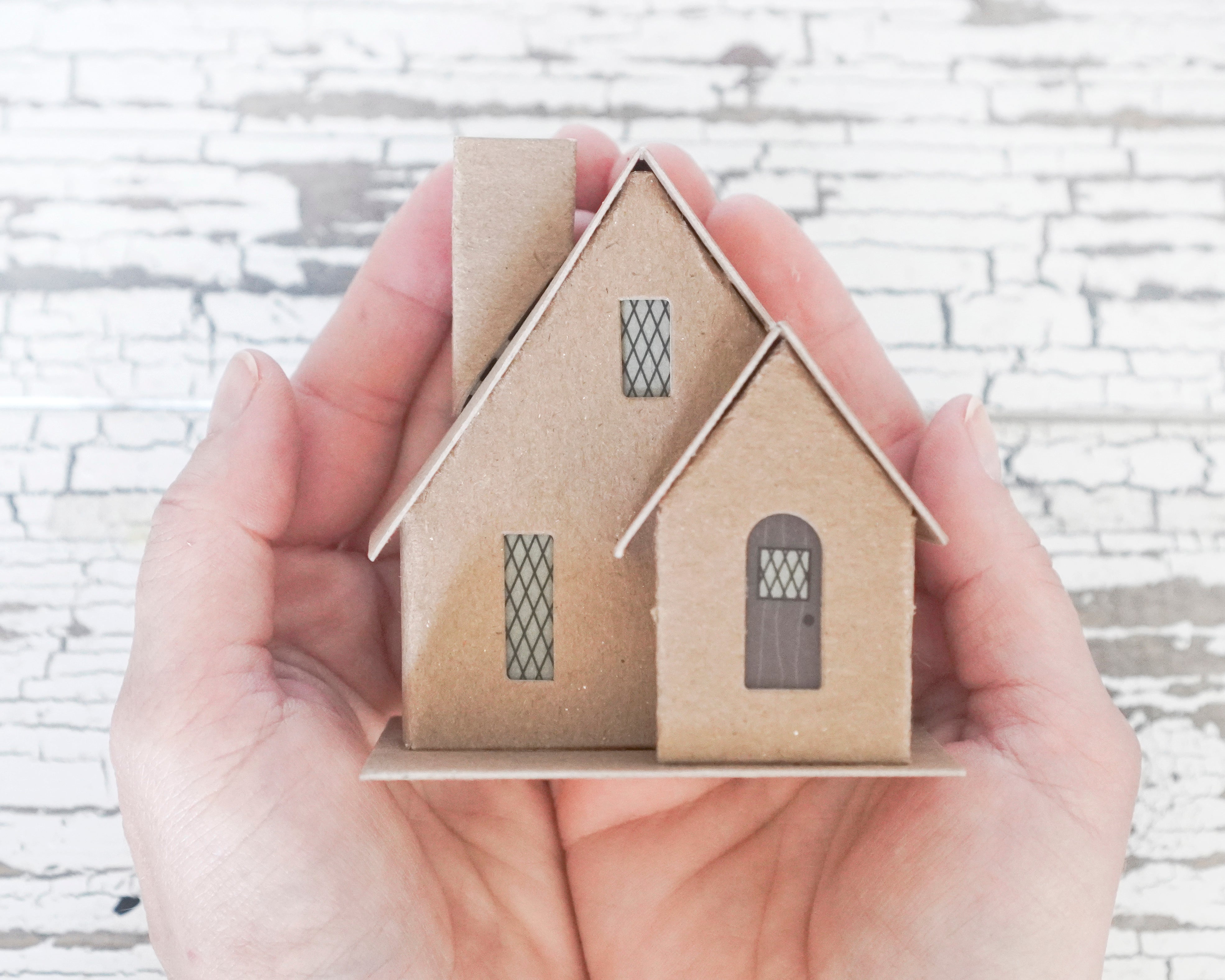 Putz House Kit - DIY Flat Pack Chipboard Christmas TUDOR HOUSE