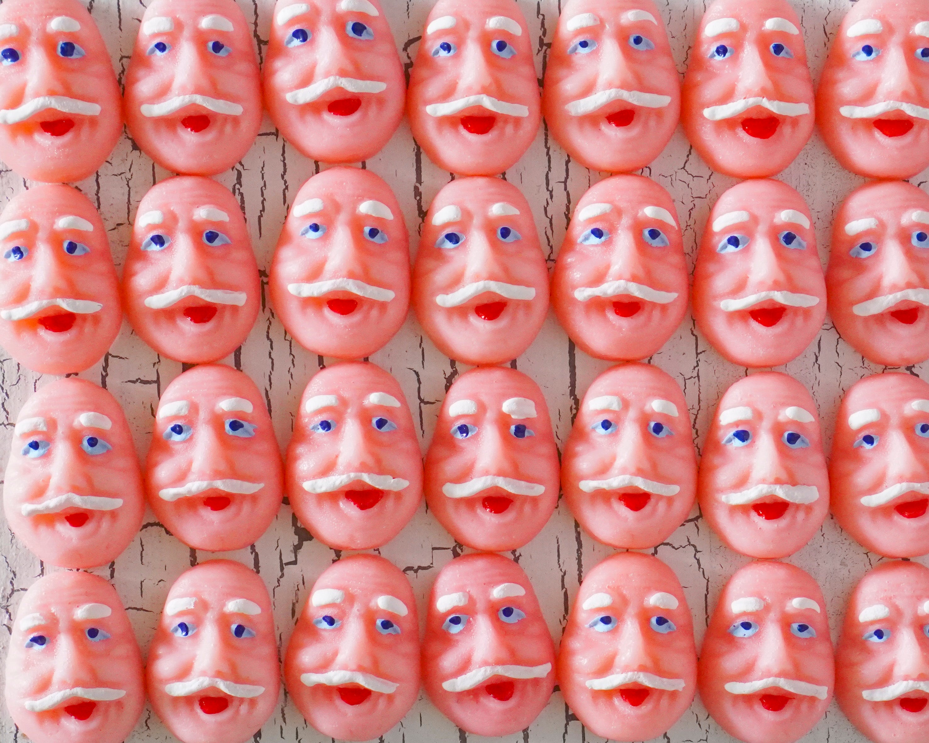 Miniature Santa Faces for Crafts, Tiny Plastic Vintage Style Santa Heads 12 Pcs.