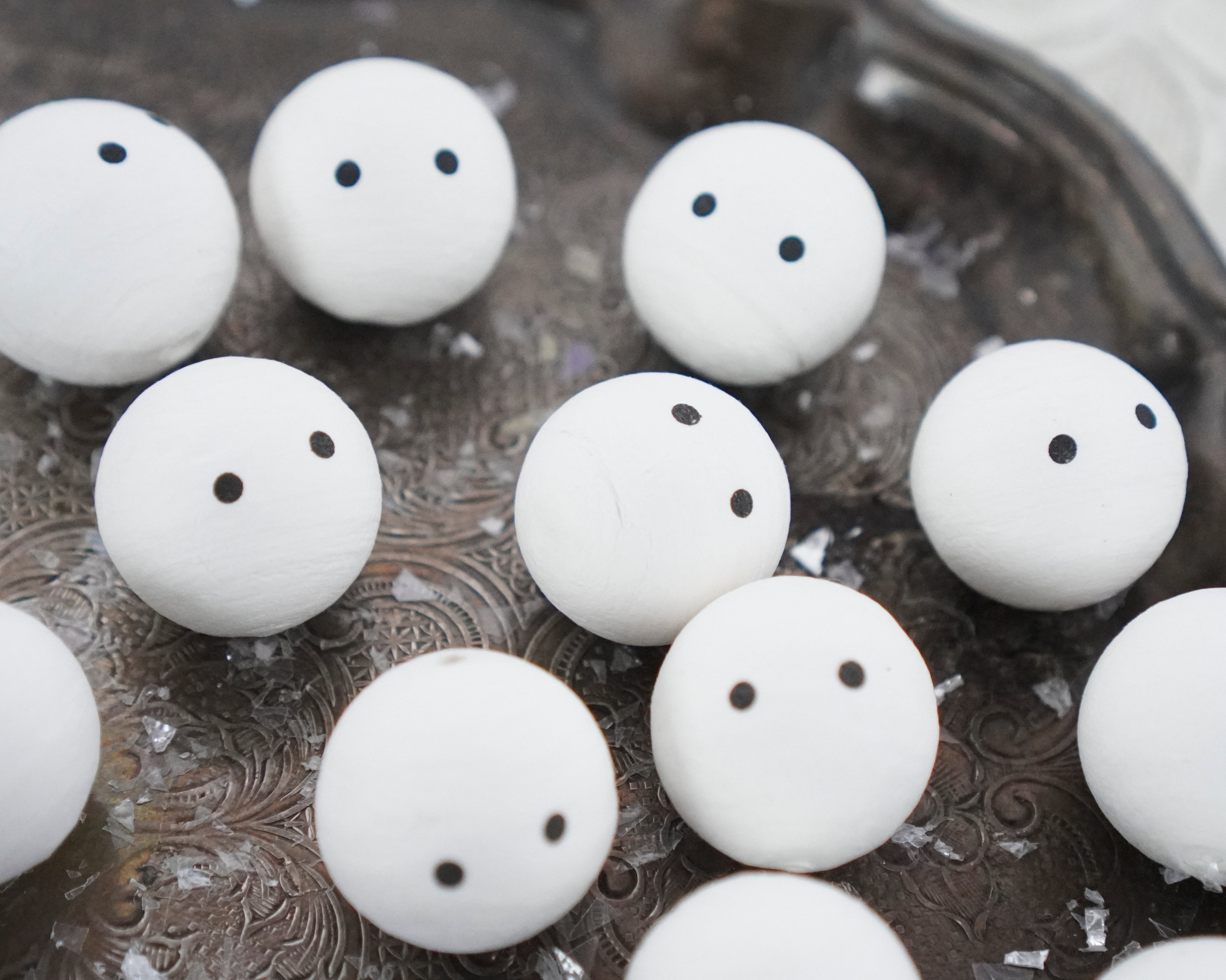 Simple Snowman Heads - 24mm Spun Cotton Snowmen with Dot Eyes, 12 Pcs.