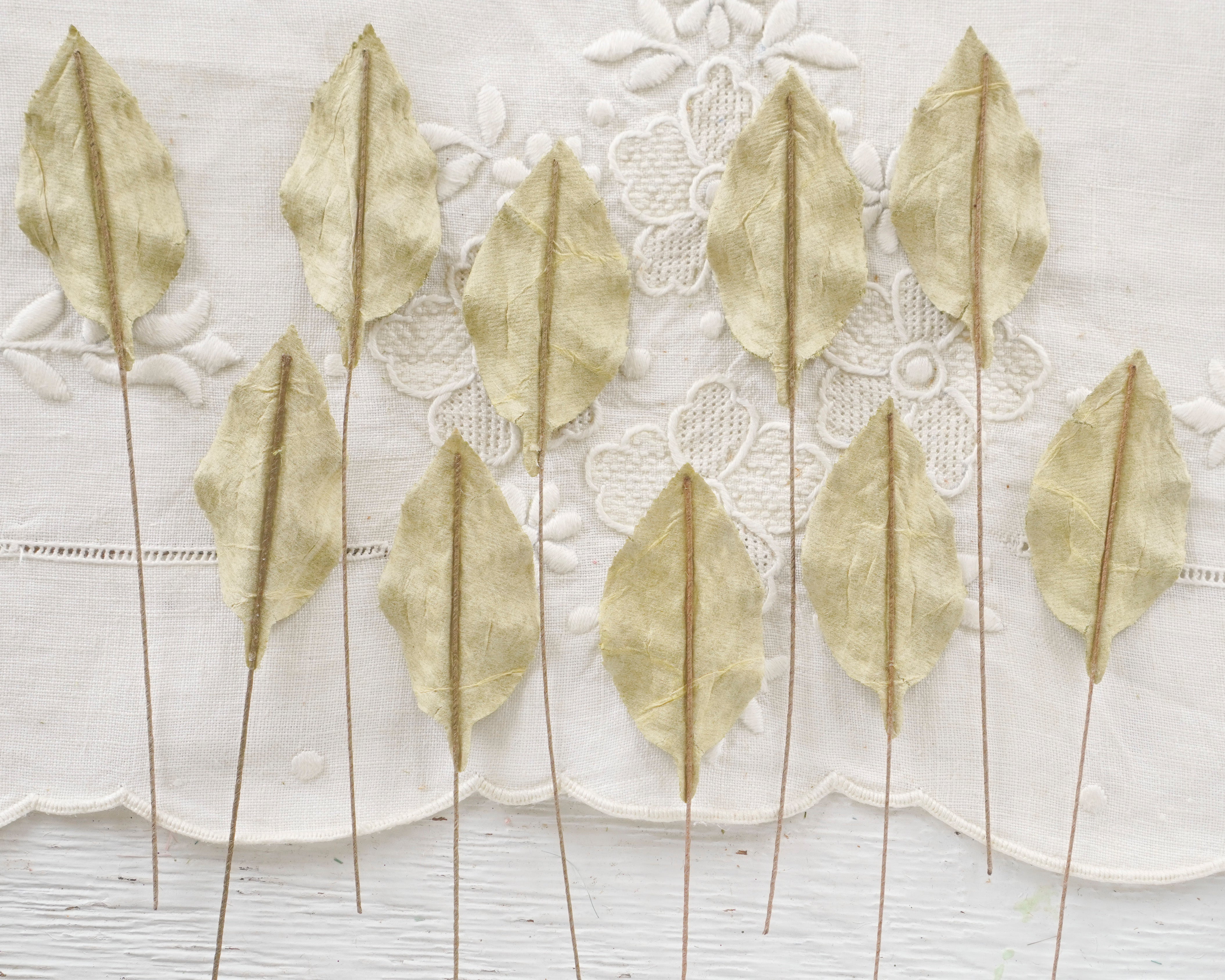Light Moss Green Velvet Leaves, Medium, 10 Pcs.