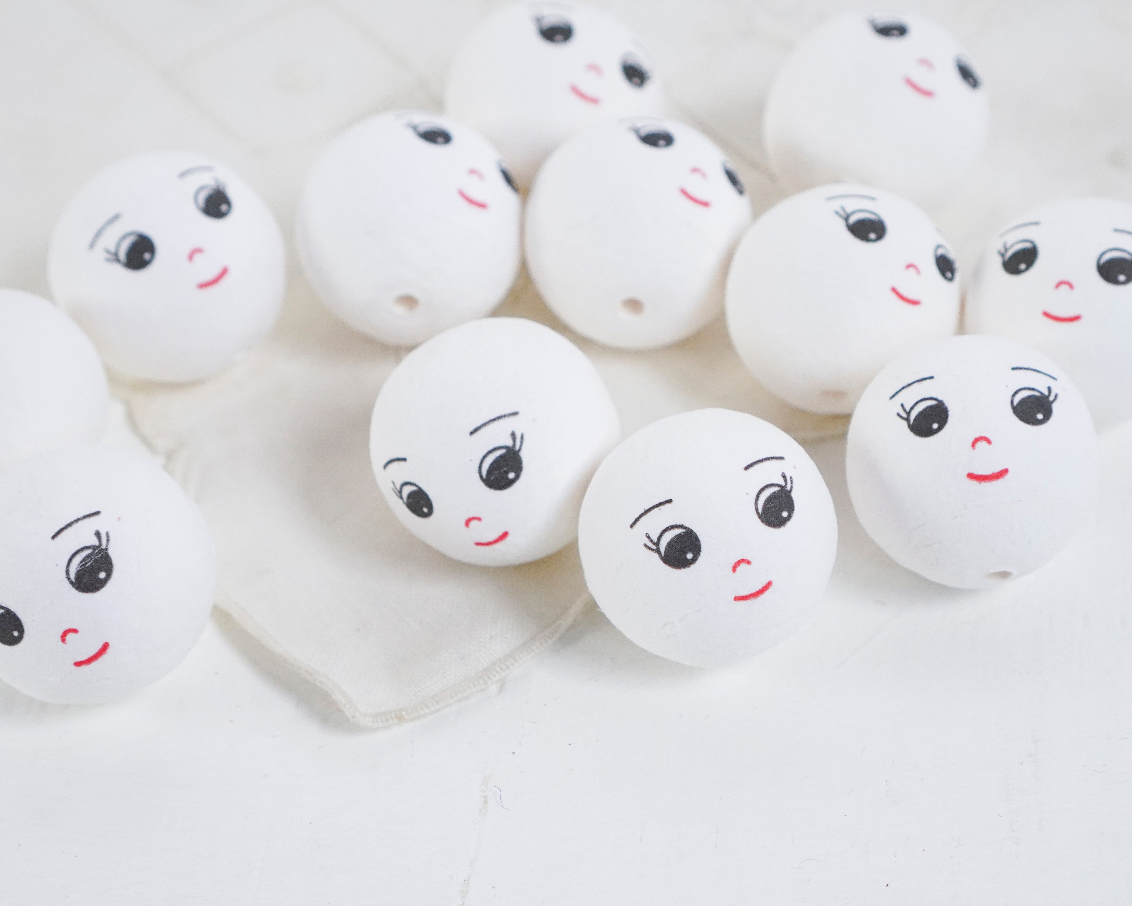 Spun Cotton Heads: DREAMER - 30mm White Doll Heads with Faces, 12 Pcs.