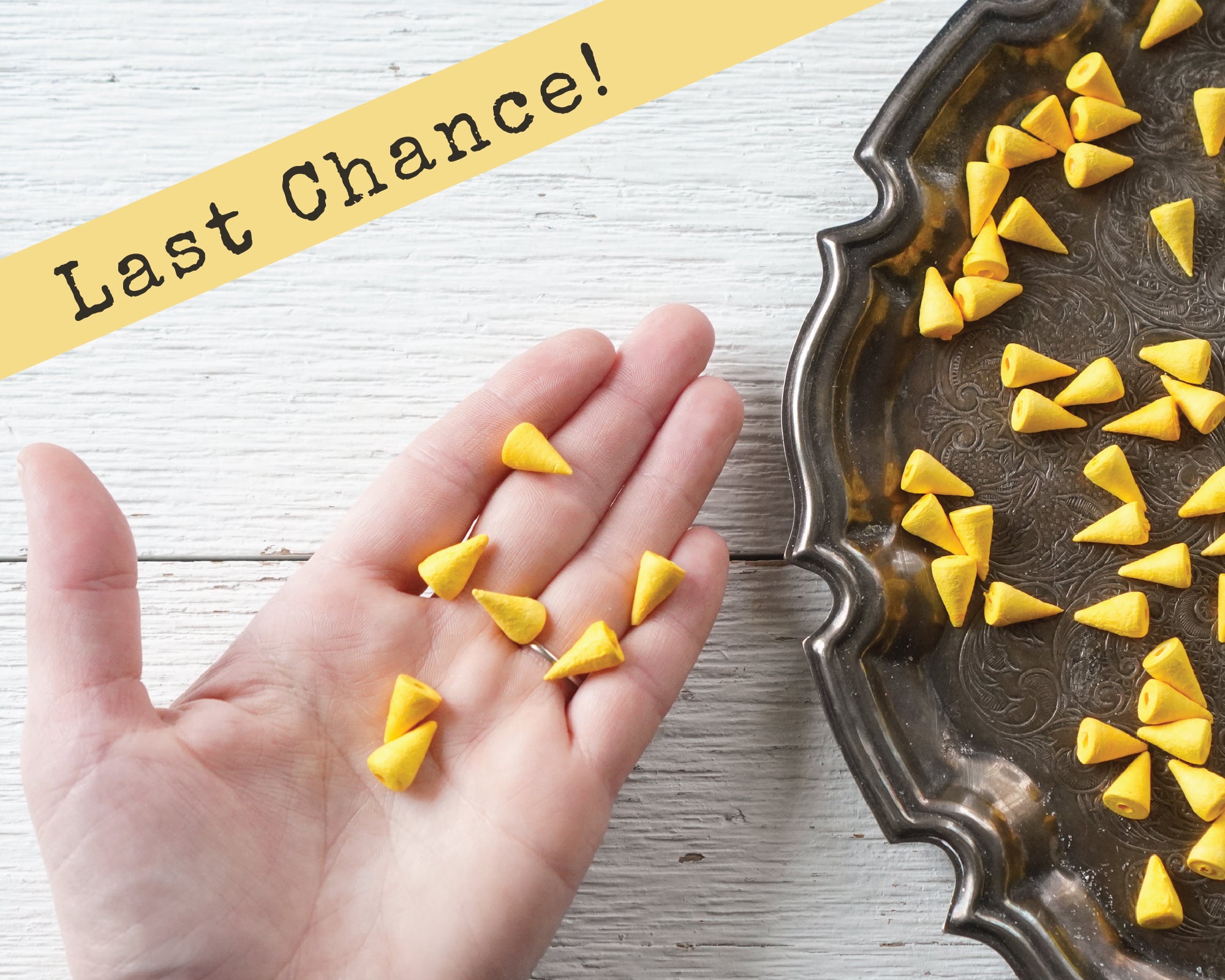 Yellow Spun Cotton Beak / Mini Cones, 24 Pcs.