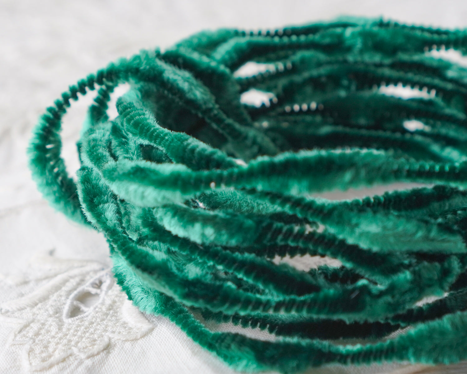 Mini Bump Chenille - Vintage Emerald Green Crushed Velvet Wired Trim, 3 Yds.