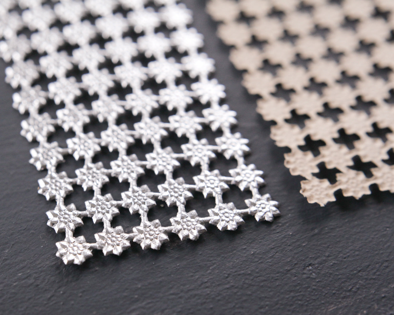 Mini Dresden Stars / Tiny Flowers - Silver, 2 Foiled Paper Sheets