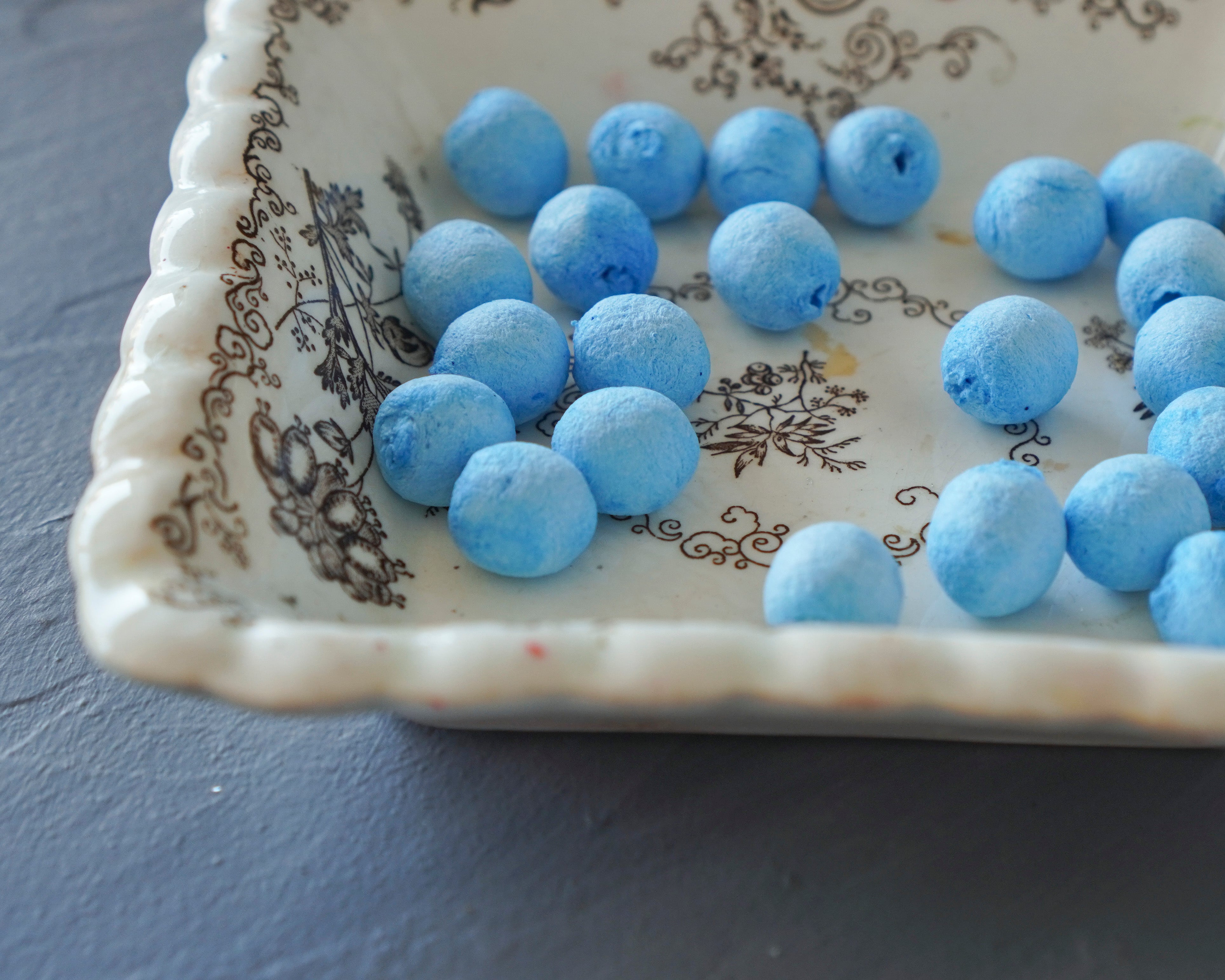 Elf Feet - Blue Tinted Spun Cotton Eggs 12x10mm, 24 Pcs.