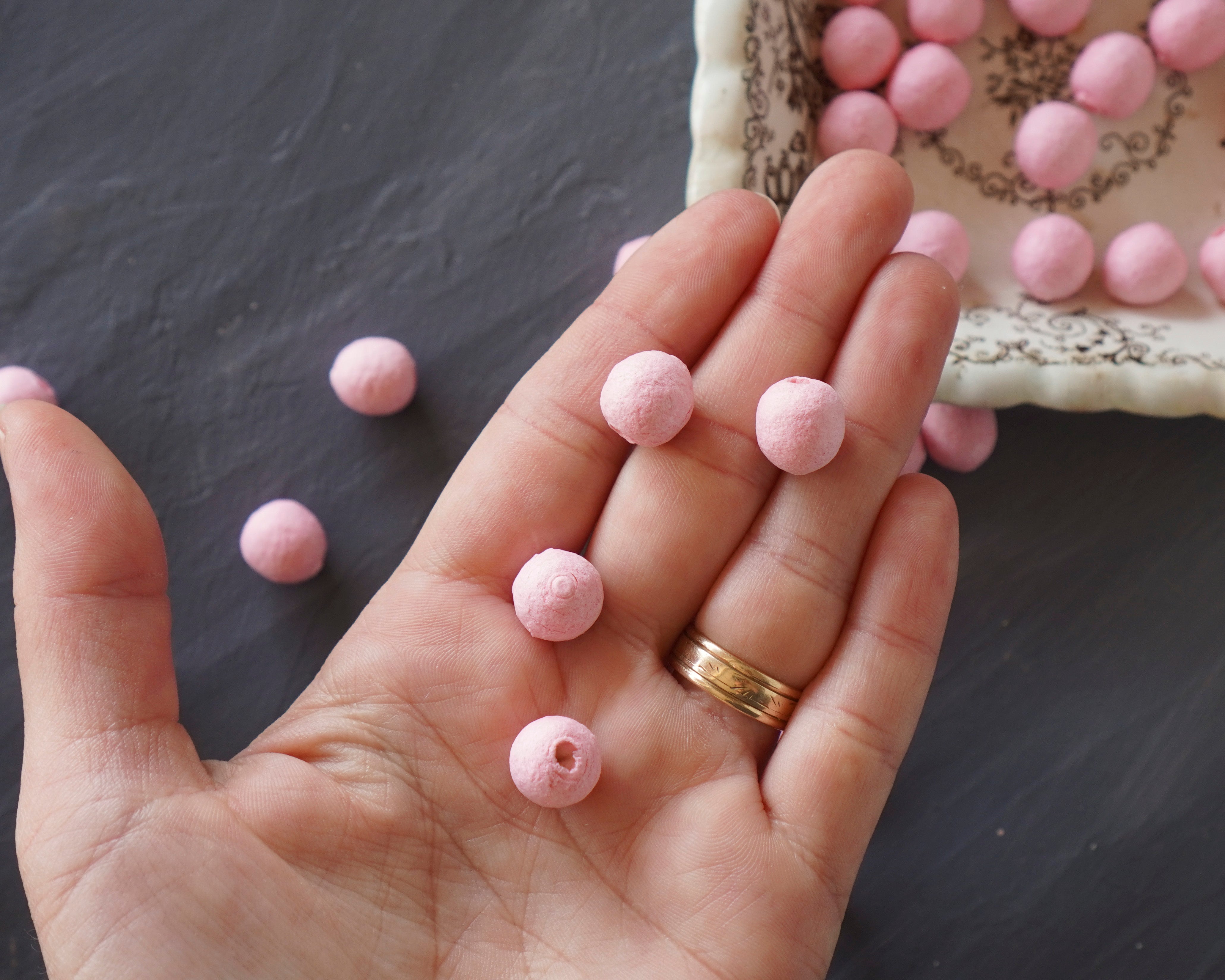 Elf Feet - Pink Tinted Spun Cotton Eggs 12x10mm, 24 Pcs.