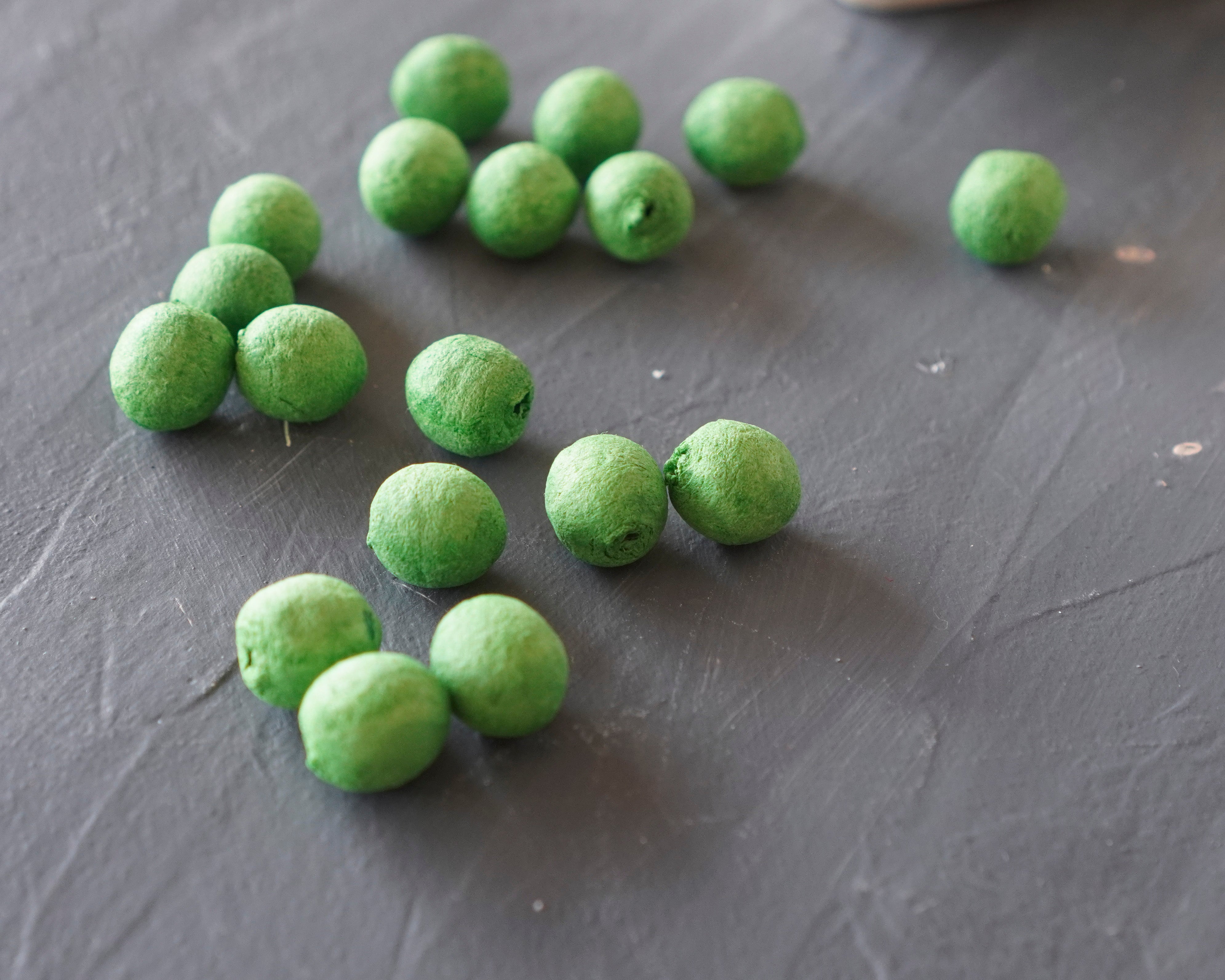 Elf Feet - Christmas Green Tinted Spun Cotton Eggs 12x10mm, 24 Pcs.