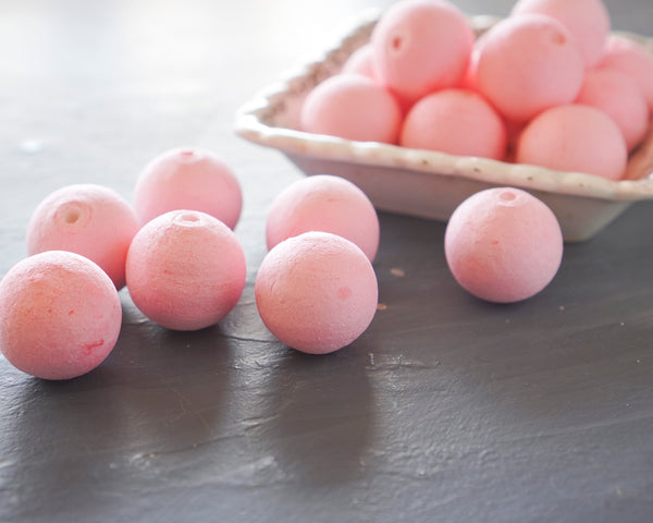 Elf Bodies - Pink Tinted 25mm Spun Cotton Balls, 12 Pcs. – Smile Mercantile  Craft Co.
