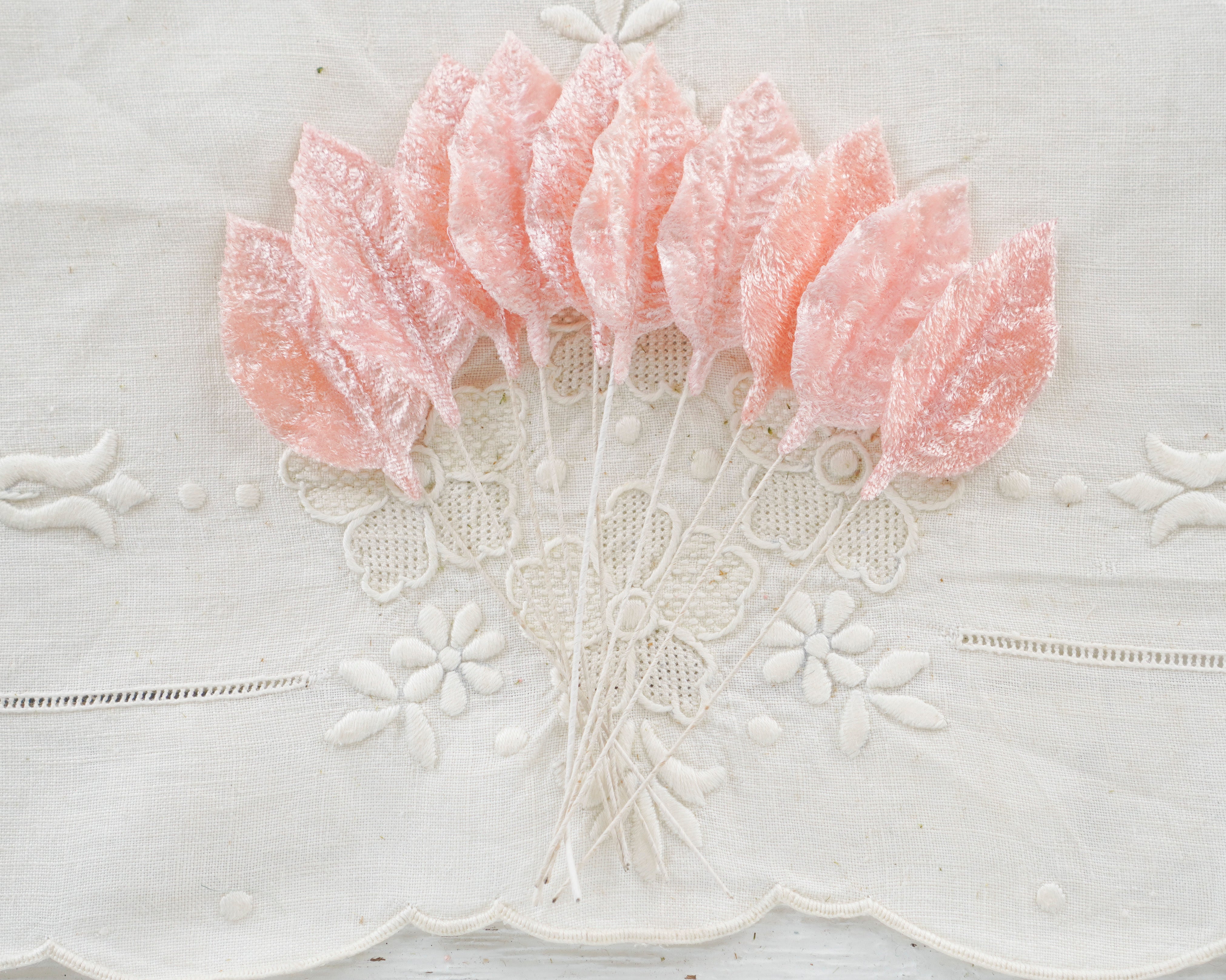 Pink Velvet Leaves, Medium, 10 Pcs.