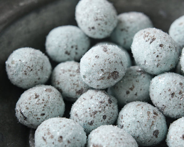 Speckled Spun Cotton Easter Eggs DIY Tutorial