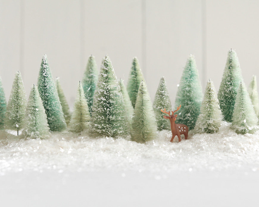 Make Minty Bleached Bottle Brush Trees for Christmas!