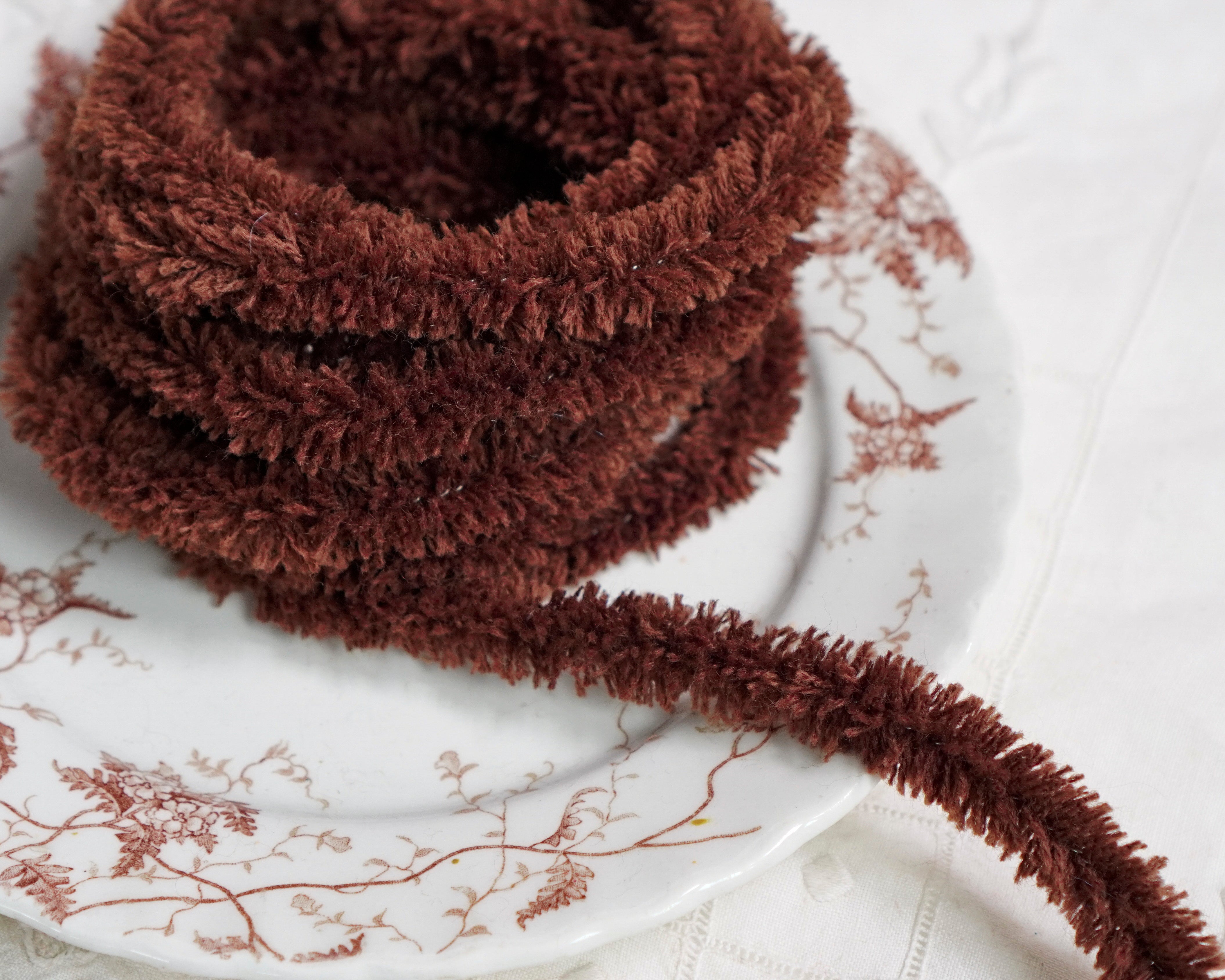 Wired Yarn Trim - Fluffy Brown Yarn Fur Craft Cord, 3 Yds. – Smile  Mercantile Craft Co.