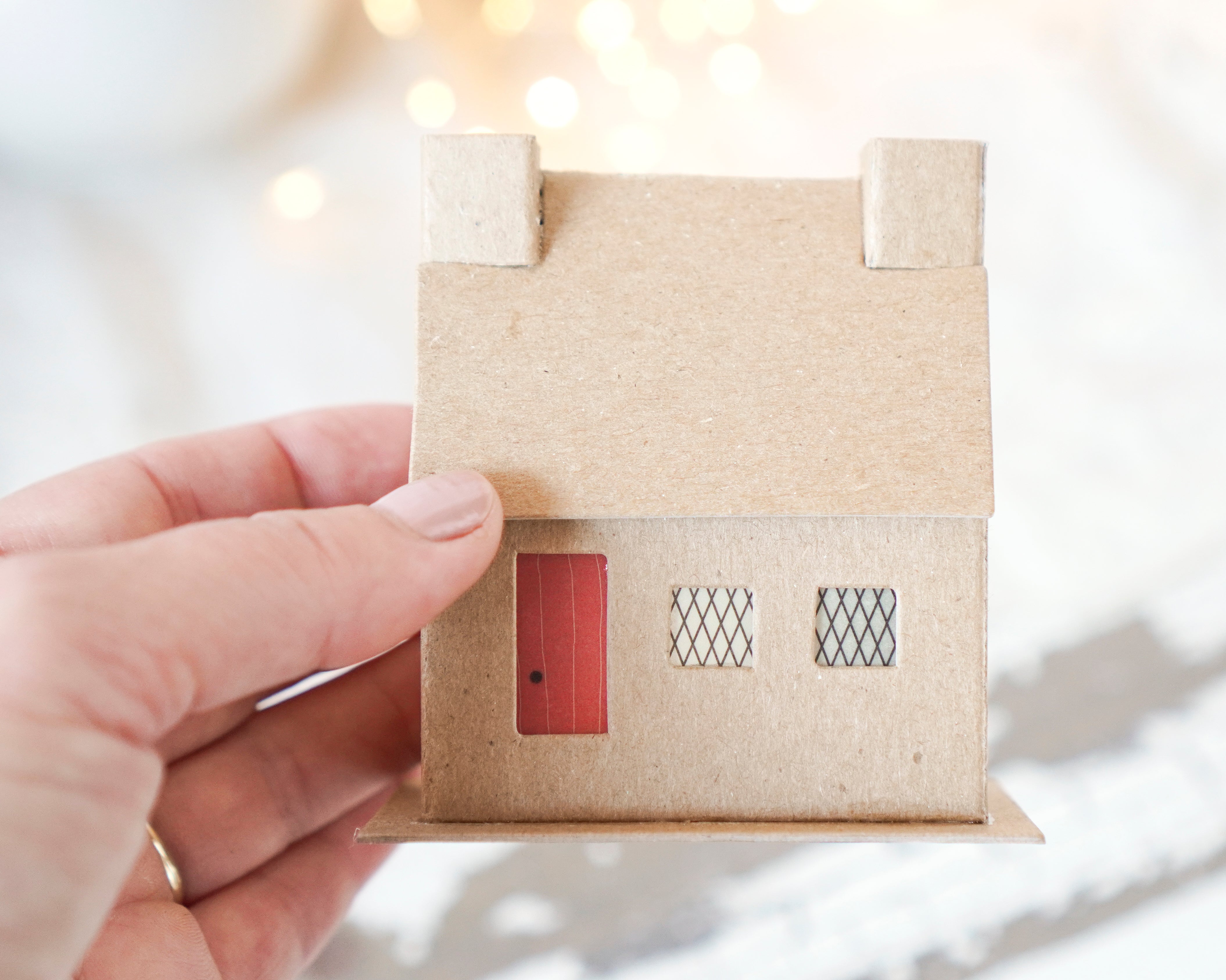 DIY Putz House - Flat Pack Chipboard COASTAL COTTAGE Kit