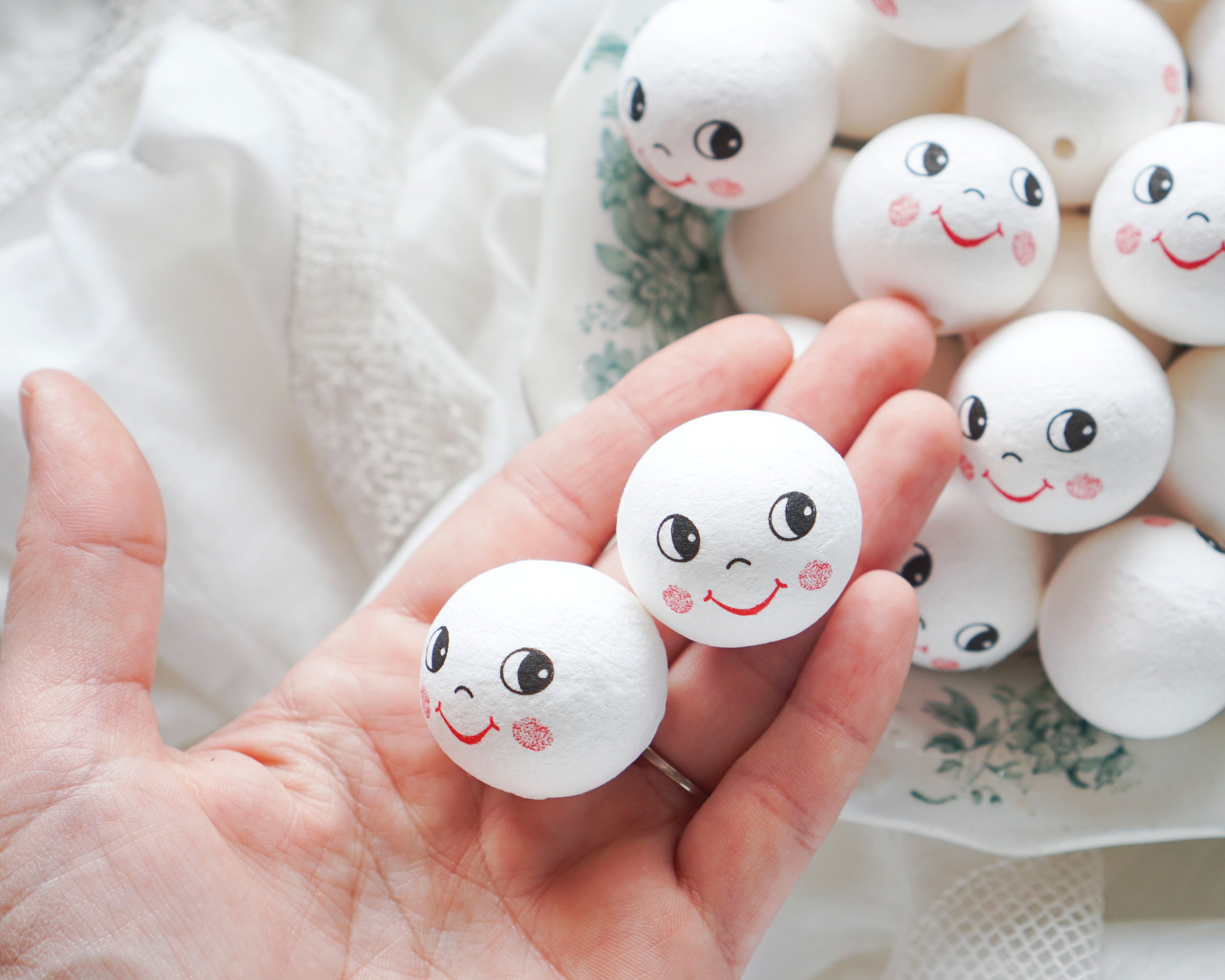 30mm Spun Cotton Heads: GRIN - Vintage-Style Cotton Doll Heads, 12 Pcs.