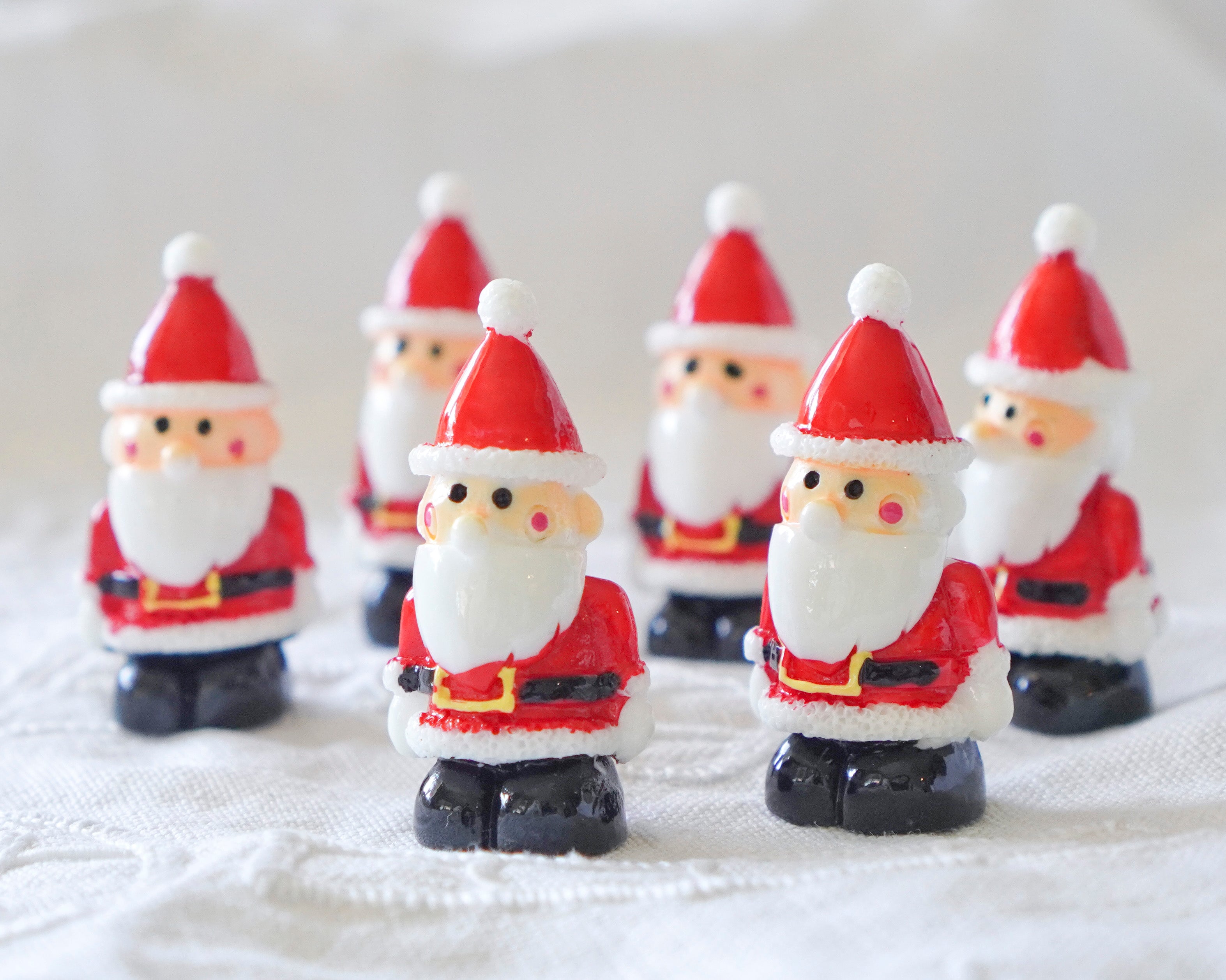 Miniature Santa Claus Vintage-Style Craft Figurines