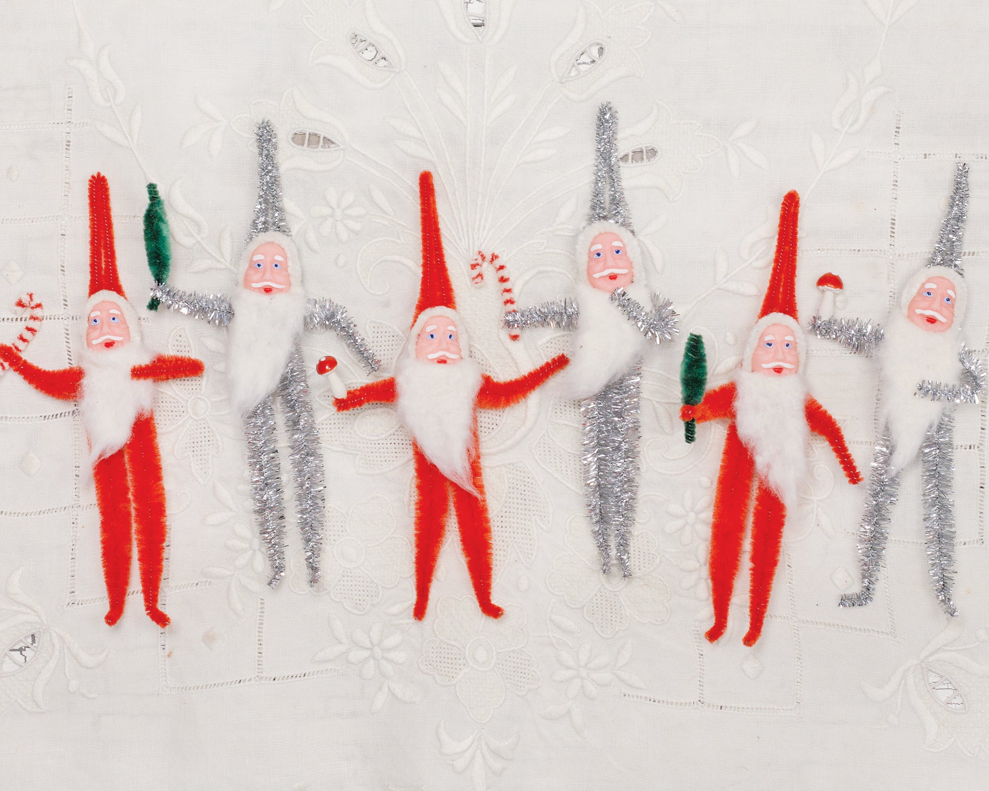 Chenille Santa Pipe Cleaner Ornament Craft Kit, Vintage Style Bump Chenille Santa Supply Pack