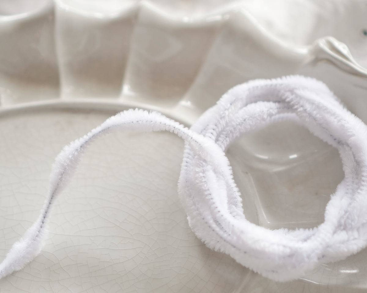 Mini Bump Chenille- Short White Bump Pipe Cleaner Wired Craft Trim, 3 Yds.