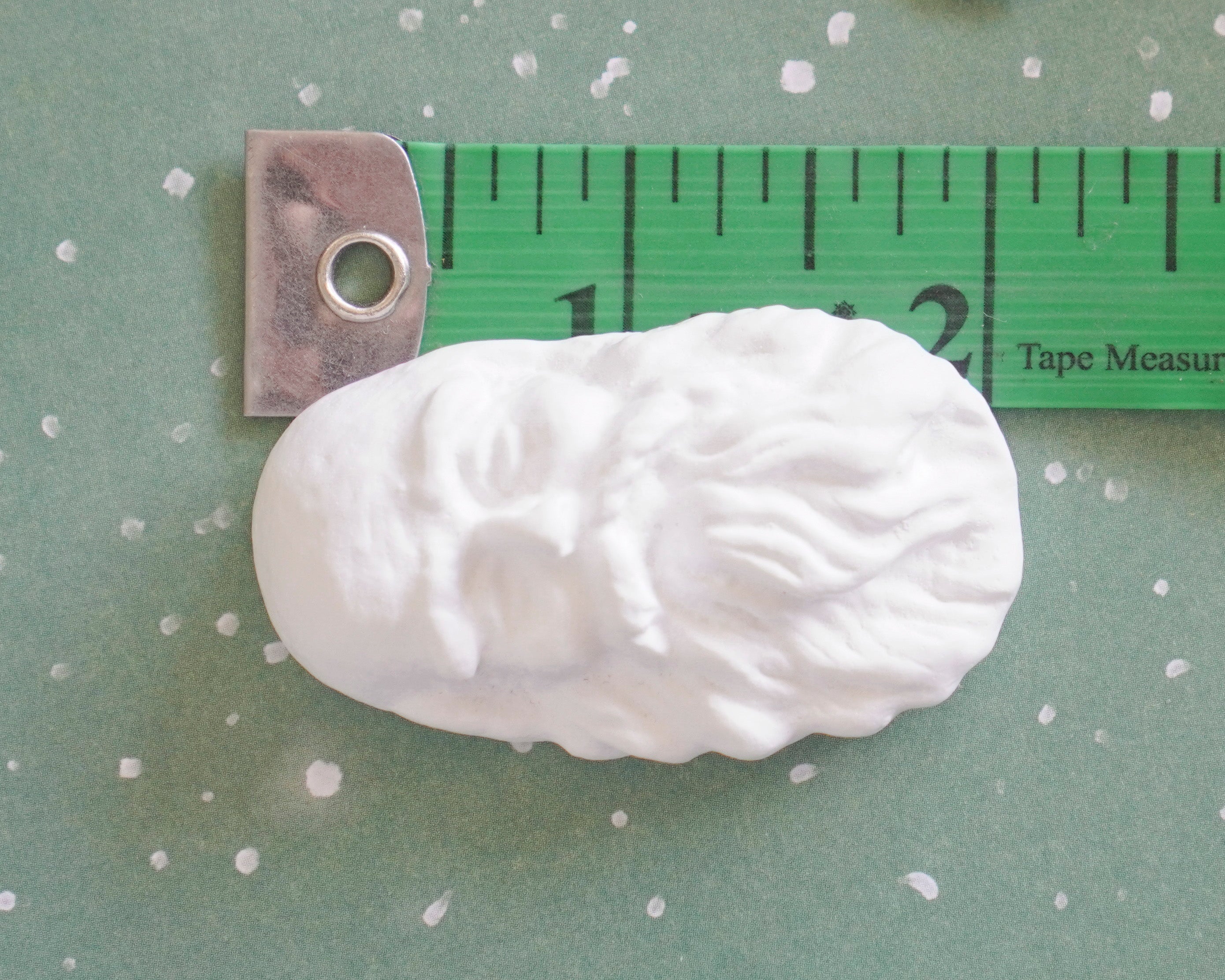 Old Fashioned Santa Face, 2" Unpainted Figurine, 1 Piece
