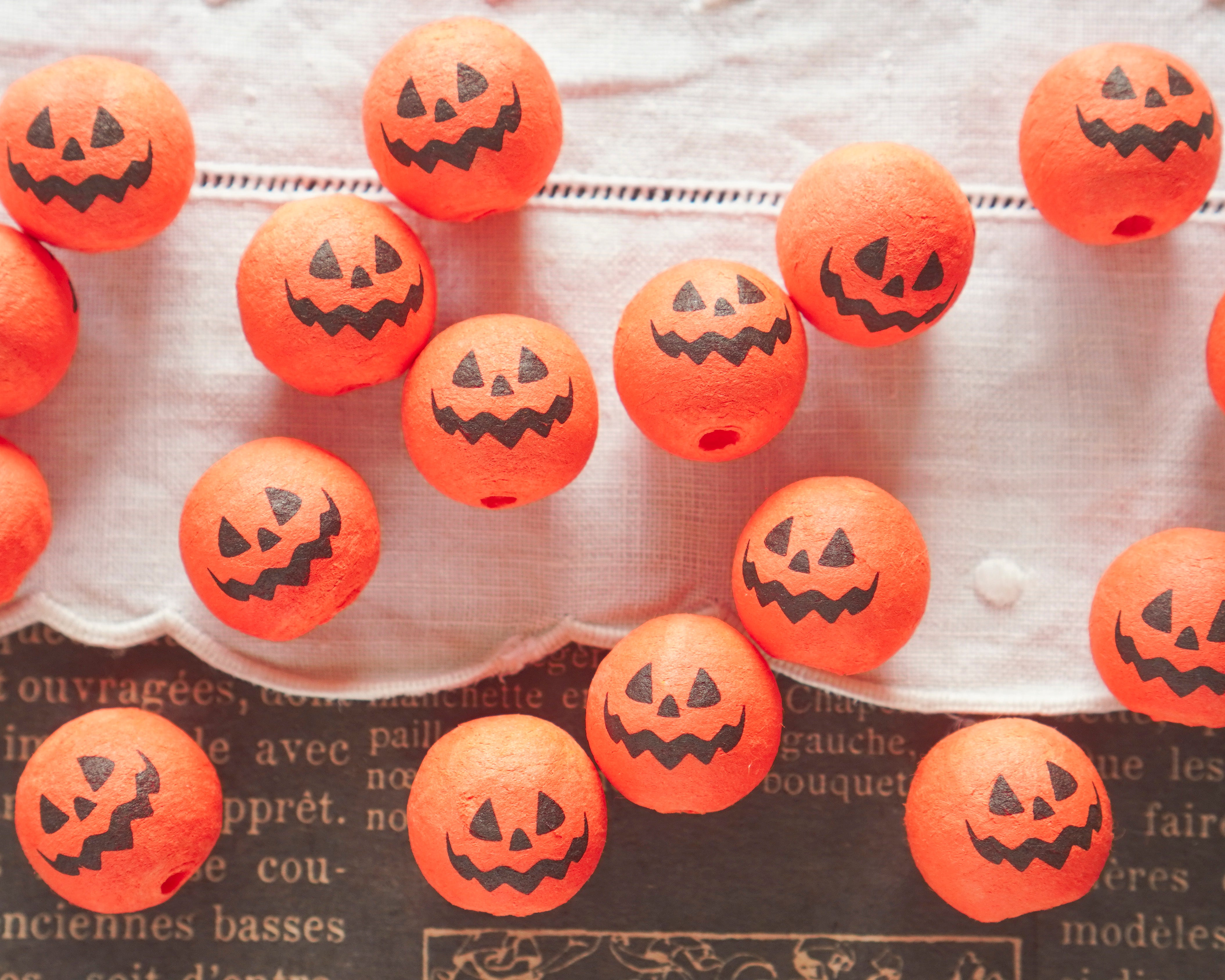 Mini Spun Cotton Heads: SPOOKY PUMPKIN - 20mm Vintage-Style Jack o Lantern Heads, 12 Pcs.