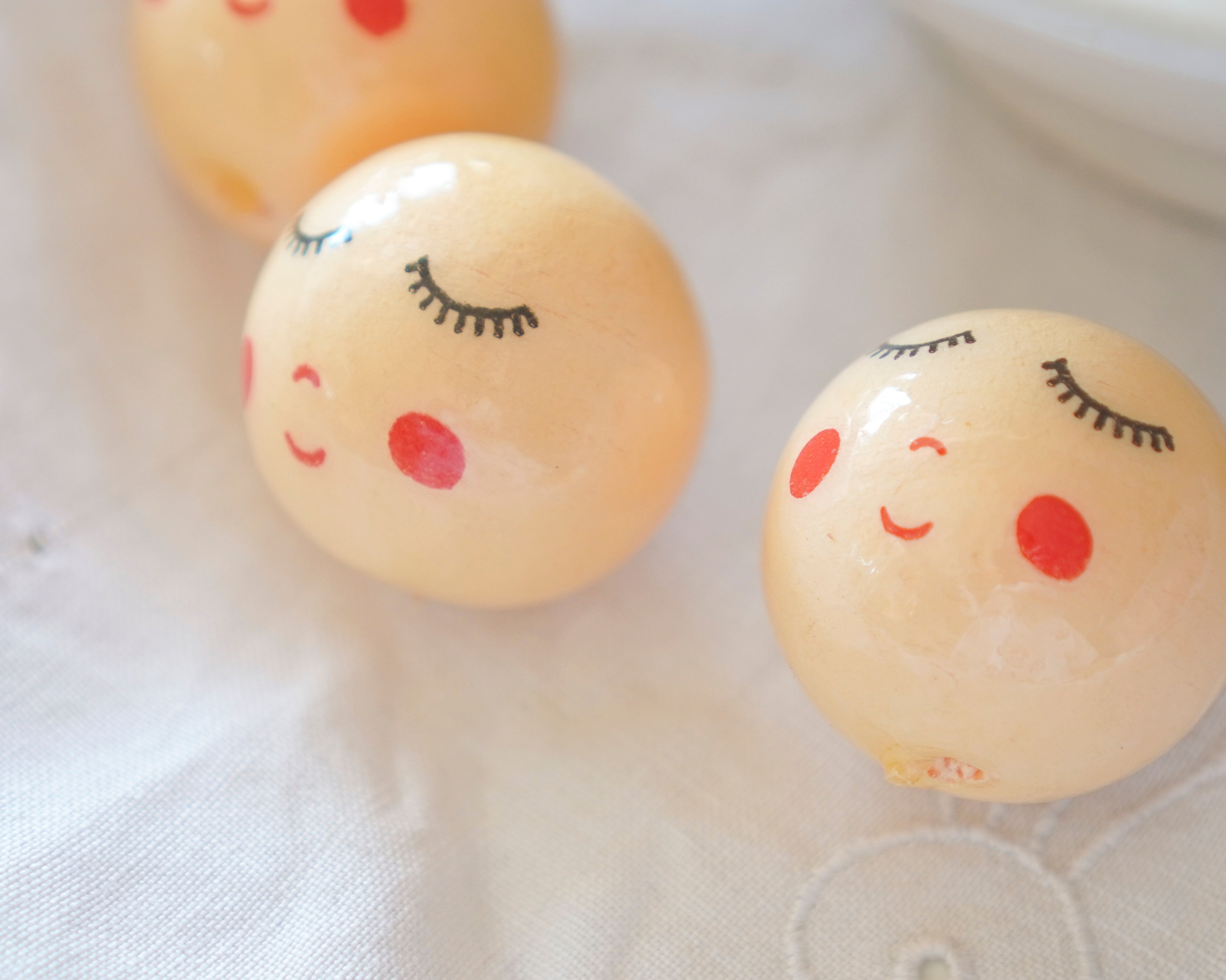 40mm Lacquered Doll Heads: SWEET ANGEL, Pale Yellow, 6 Pcs.