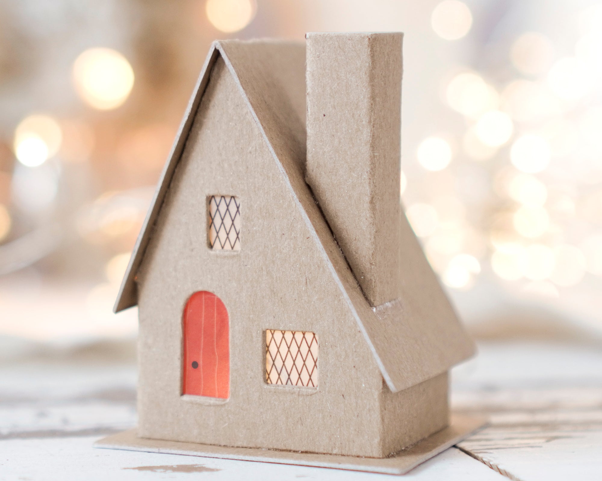 DIY Putz House - Flat Pack Chipboard COZY COTTAGE Kit