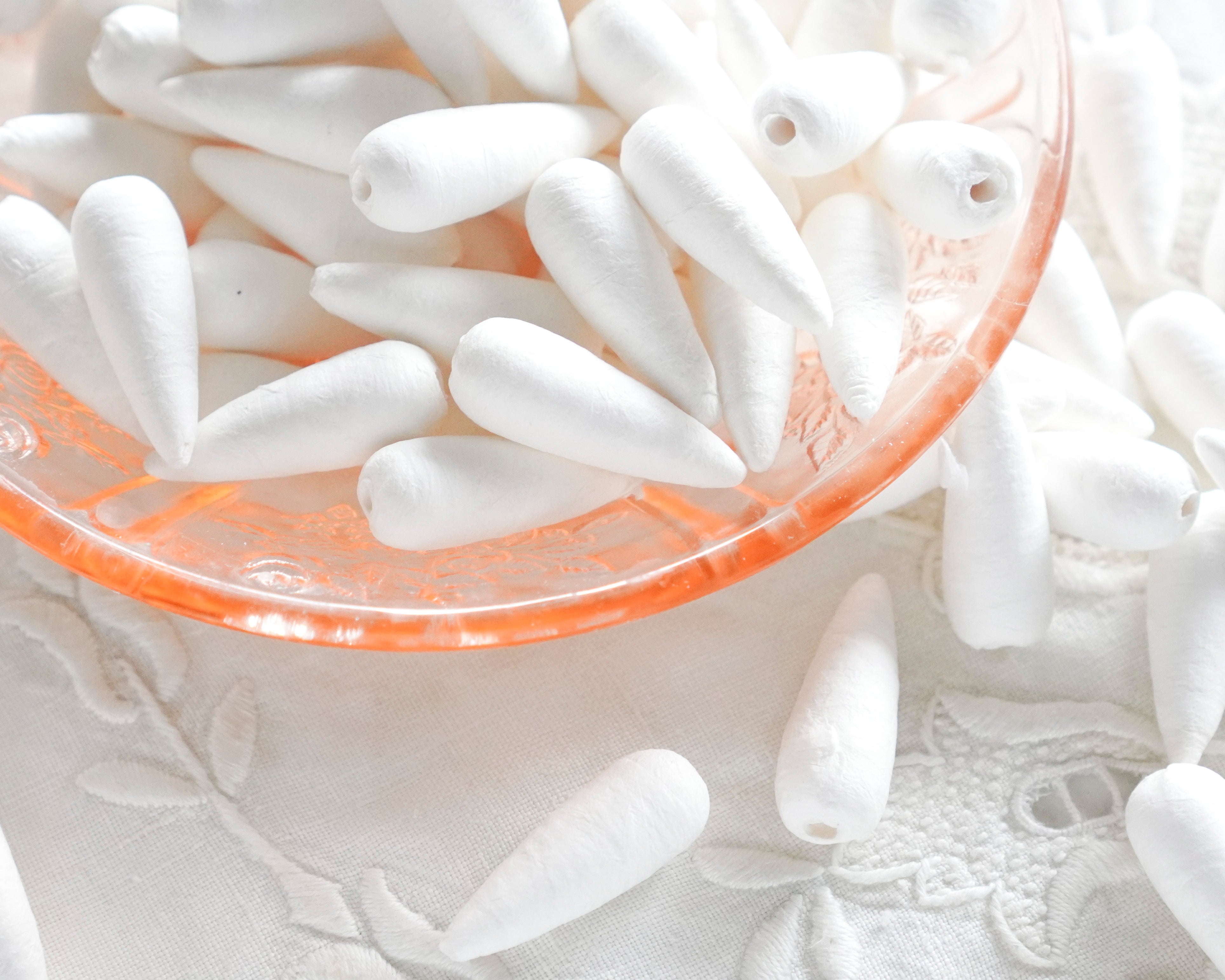 Mini Spun Cotton Carrots - 28mm Vintage-Style Craft Shapes, 12 Pcs.