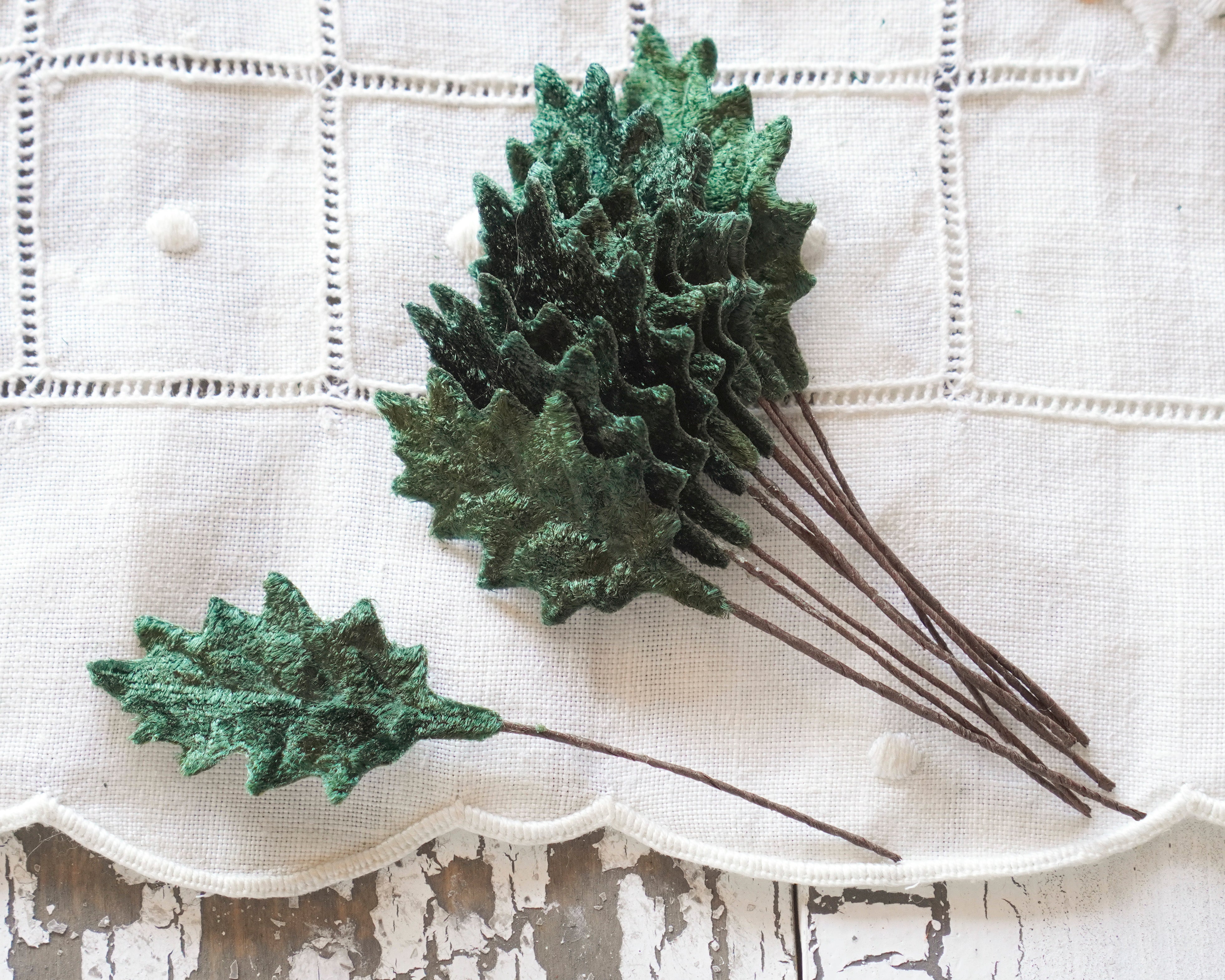 Mini Velvet Holly Leaves, Dark Forest Green, 10 Pcs.