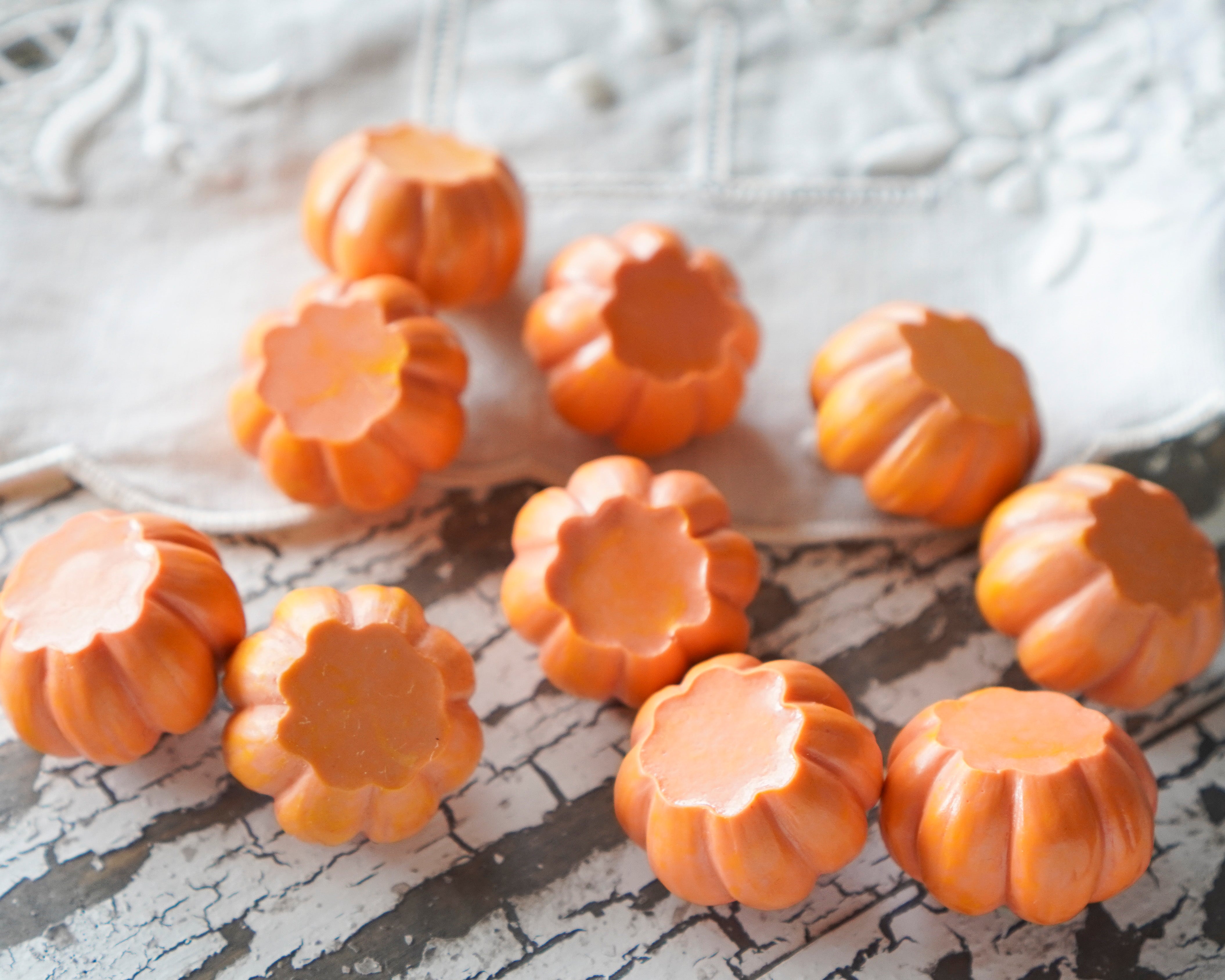 Miniature Plastic Pumpkins - Fall, Halloween 1:12 Dollhouse Minis, 10 Pcs.