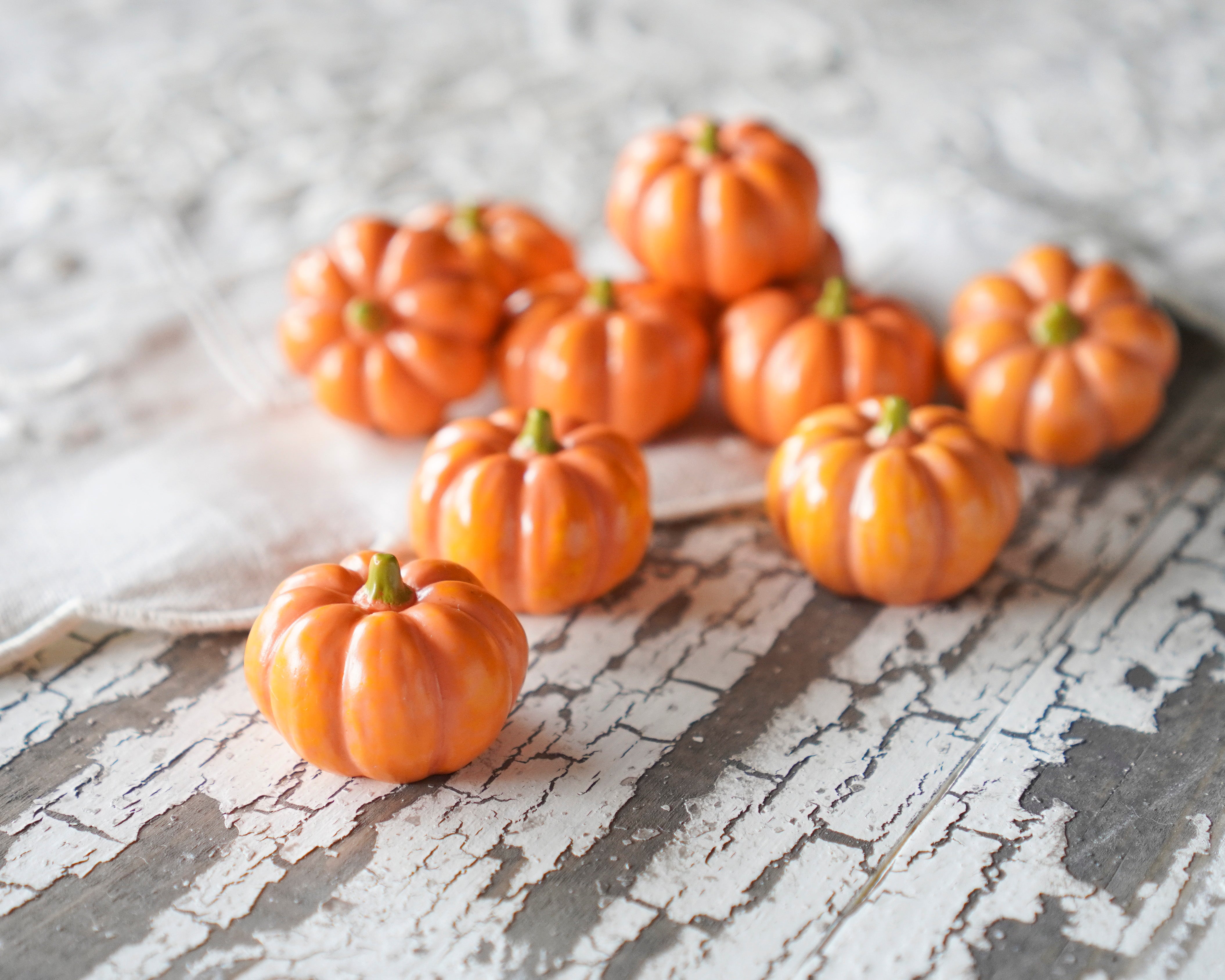 Miniature Plastic Pumpkins - Fall, Halloween 1:12 Dollhouse Minis, 10 Pcs.