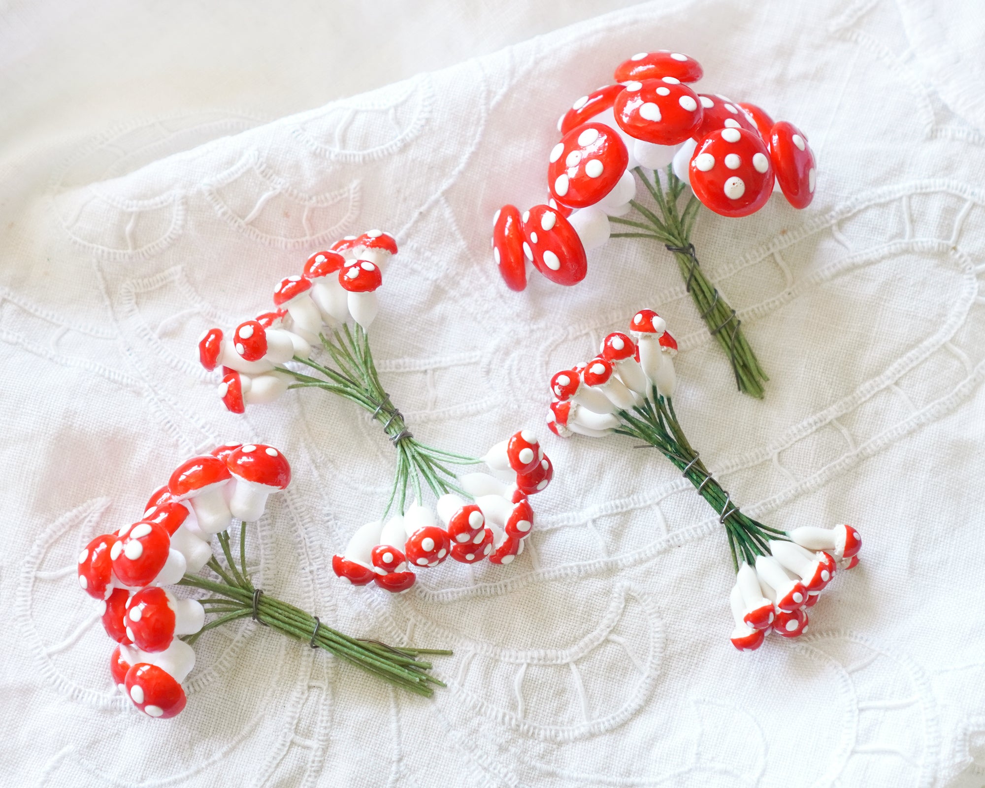 Red Mushroom Mix - 4 Bundles Spun Cotton and Plaster Mini Mushies